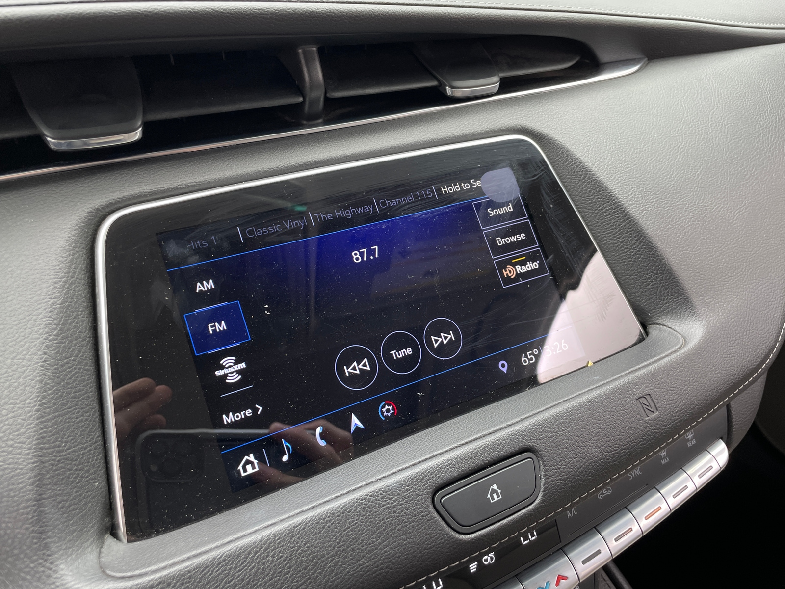 Thumbnail: 2019 Cadillac XT4 - 3