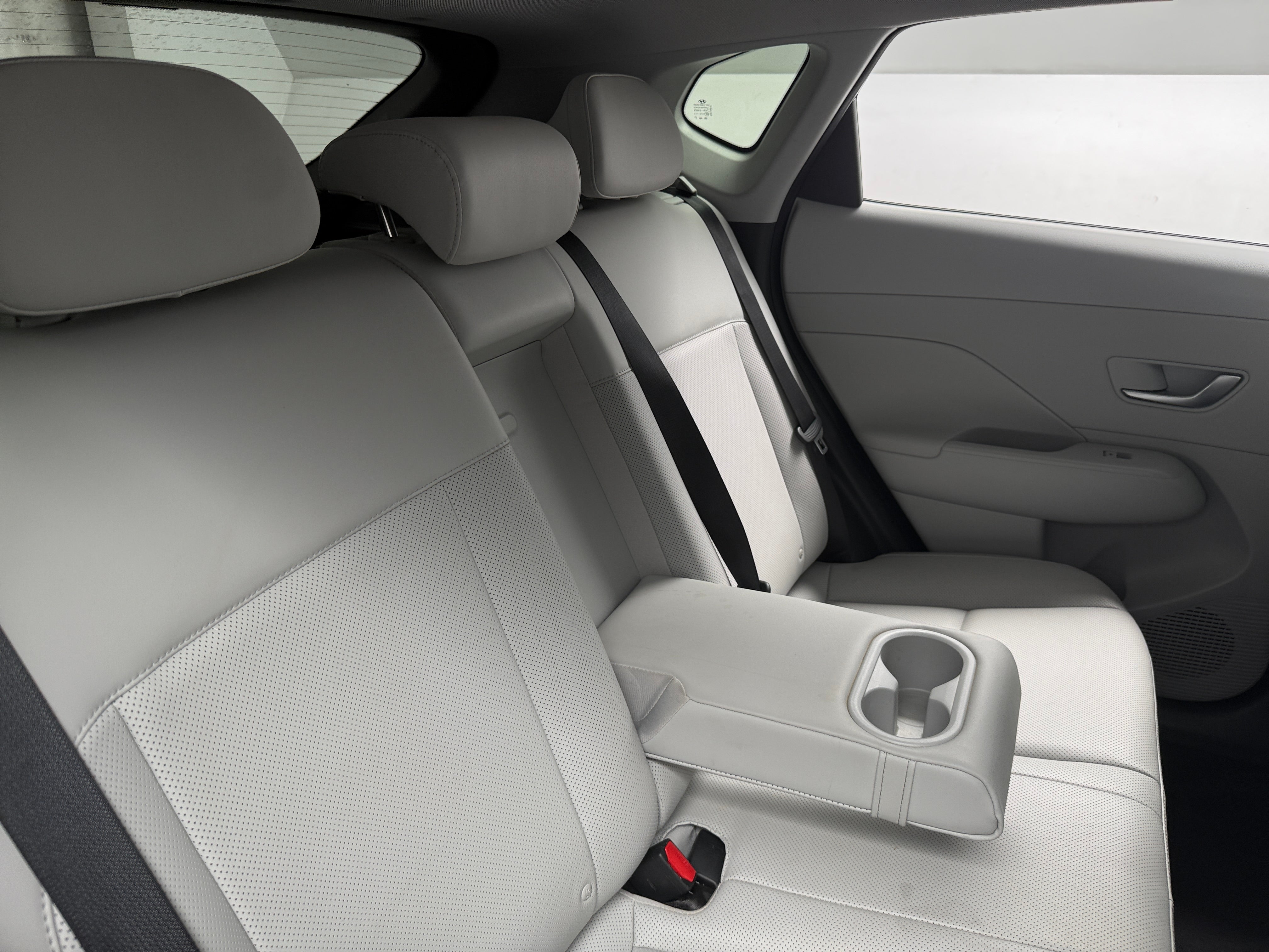 2024 Hyundai Kona Limited - Photo 4