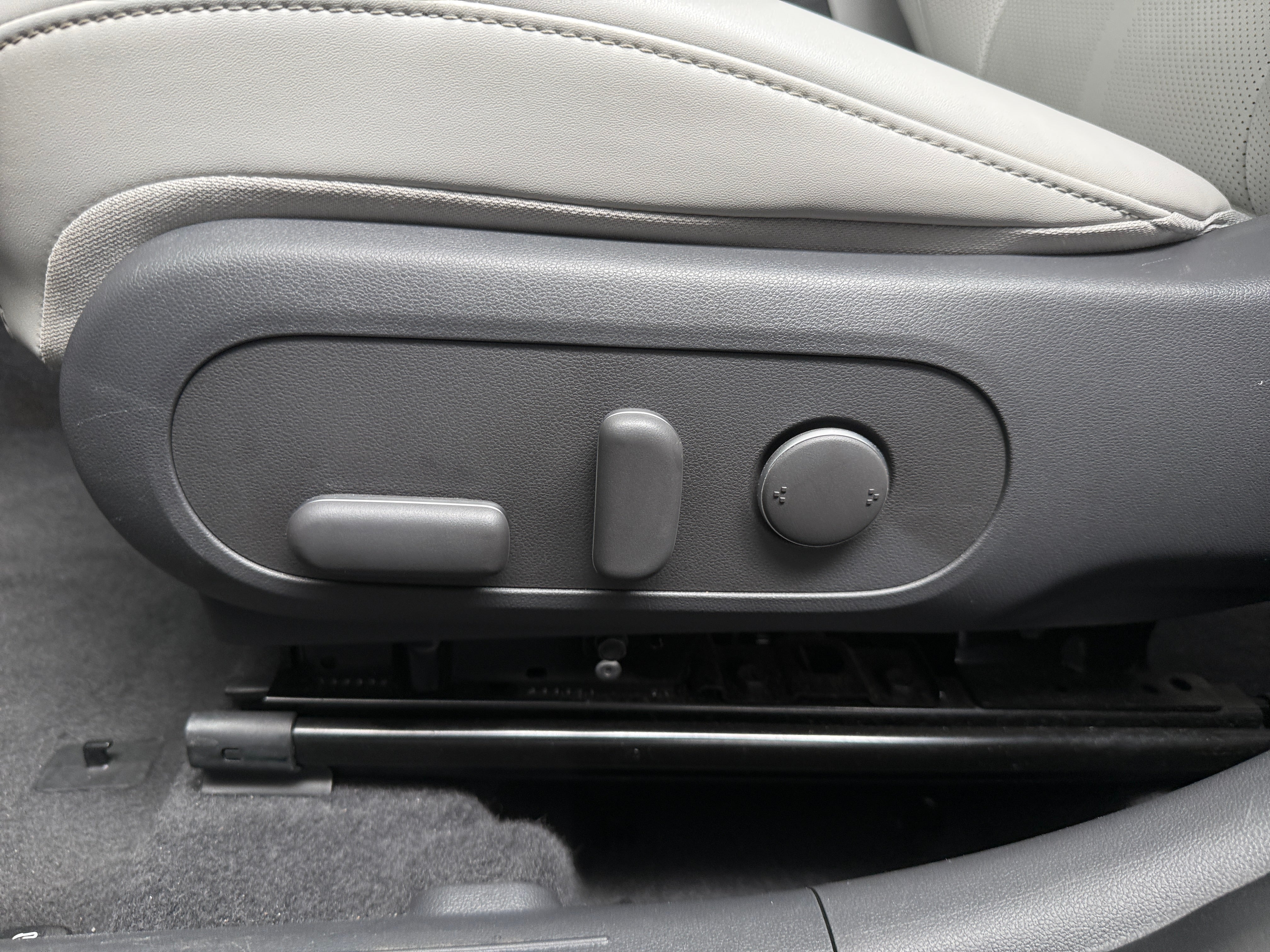 2024 Hyundai Kona Limited - Photo 10
