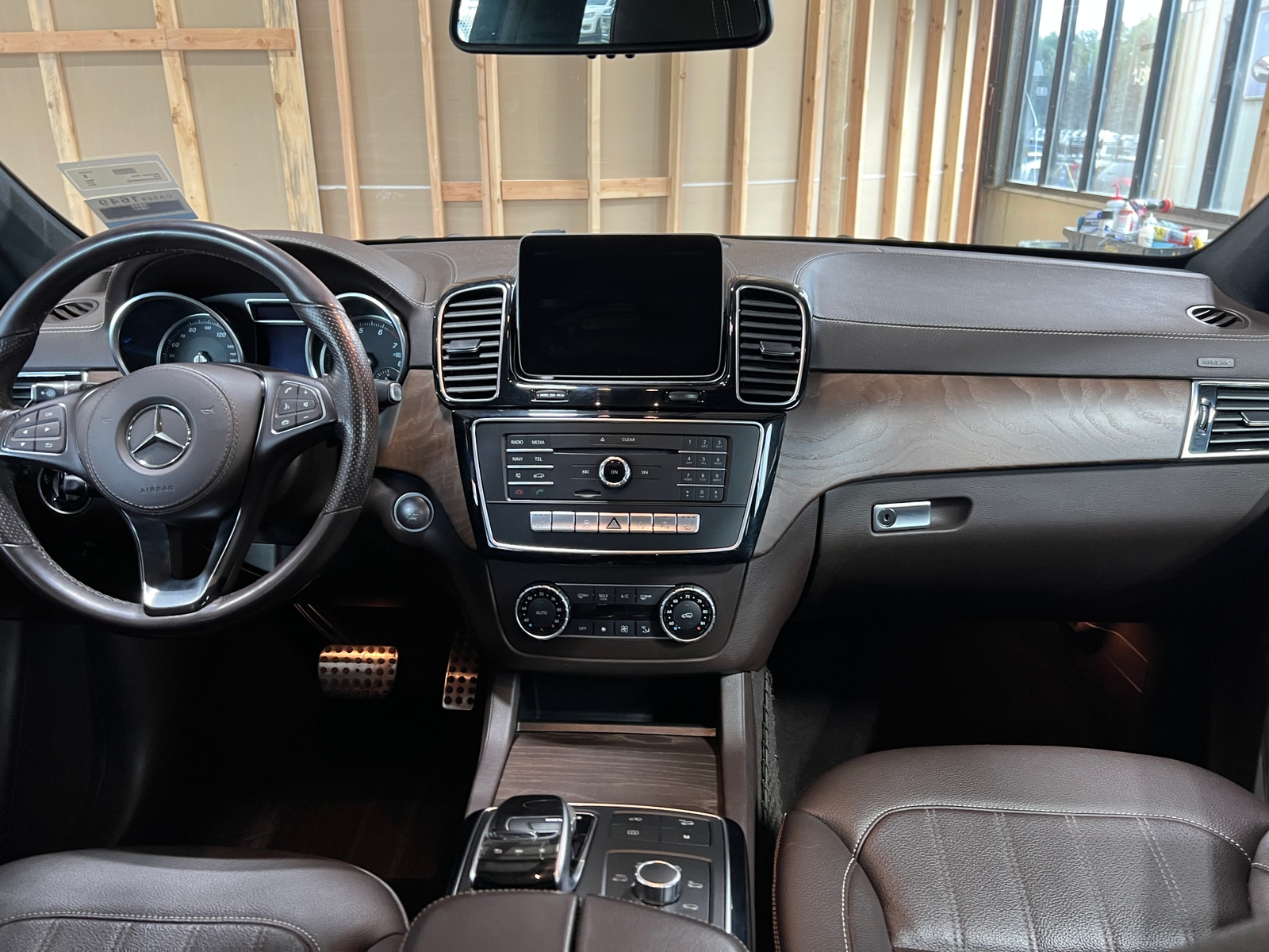 Thumbnail: 2019 Mercedes-Benz GLS - 2