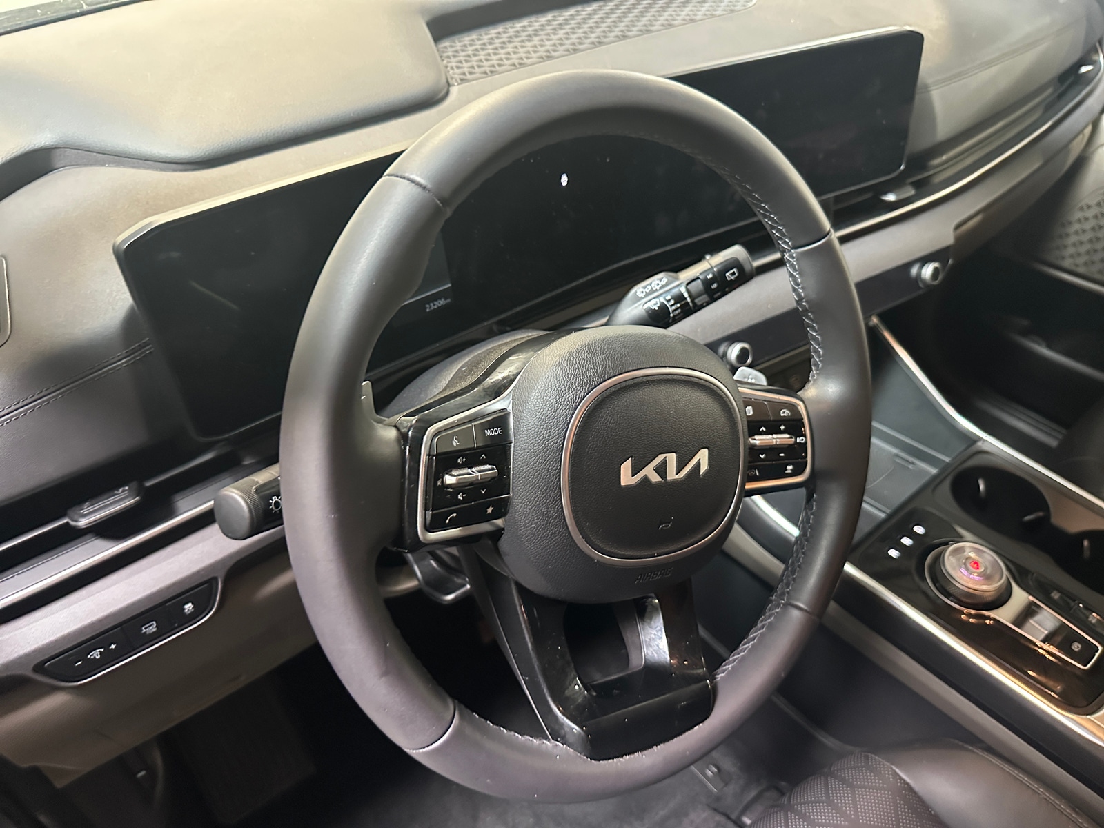Thumbnail: 2025 Kia Carnival - 4