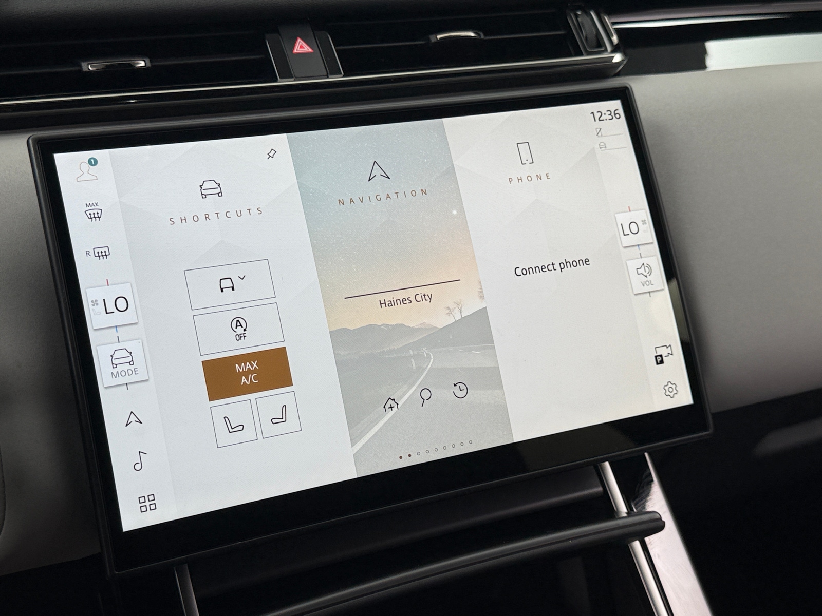 Thumbnail: 2026 Land Rover Range Rover Velar - 3