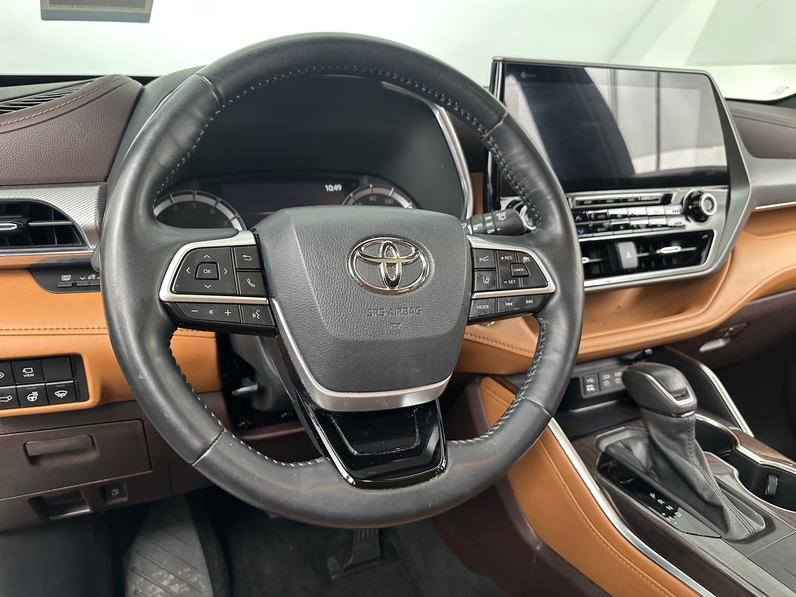 Thumbnail: 2022 Toyota Highlander - 5