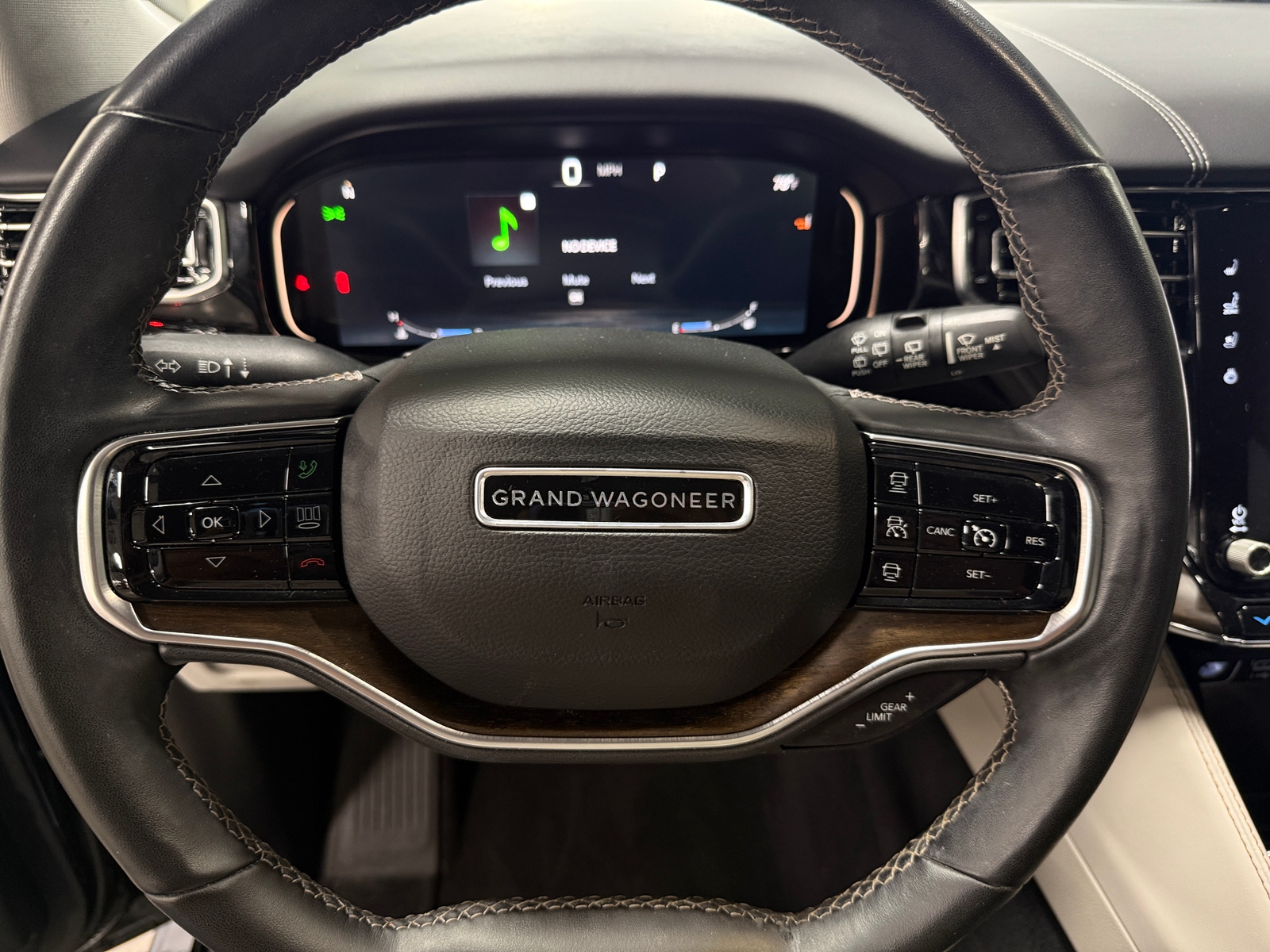 Thumbnail: 2022 Jeep Grand Wagoneer - 4