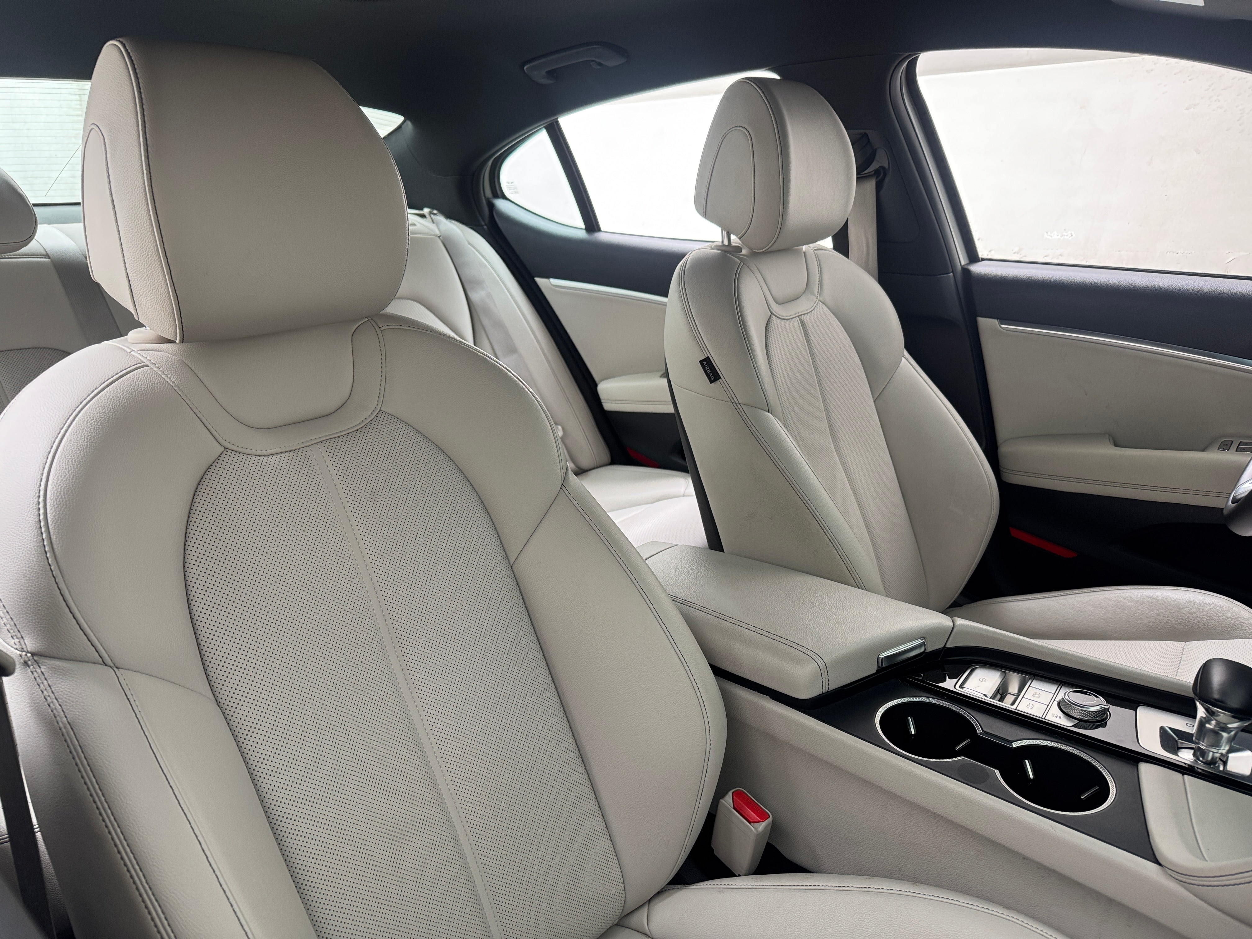 2025 Genesis G70