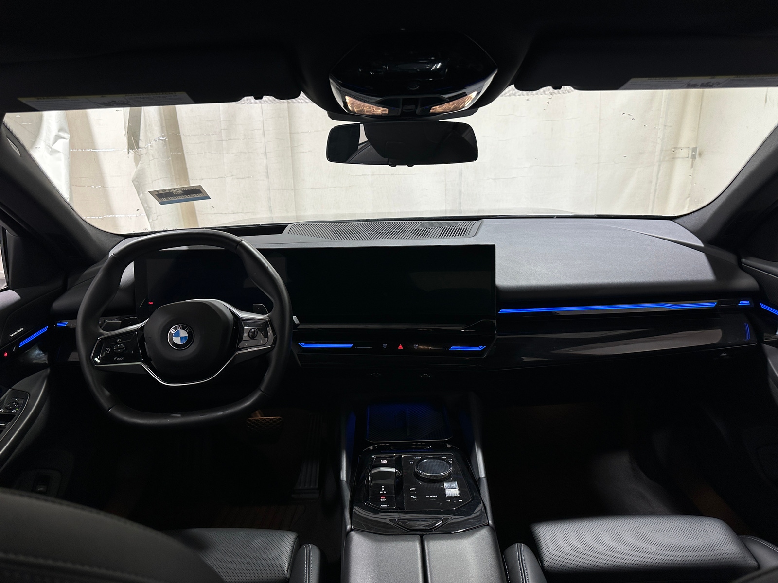 Thumbnail: 2025 BMW 5 Series - 2