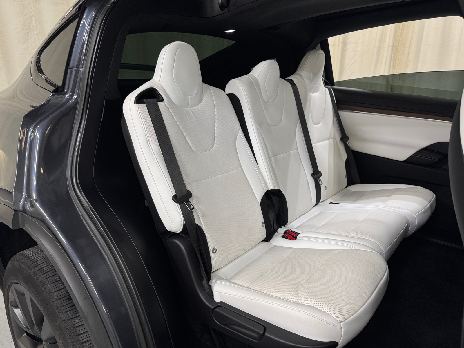Thumbnail: 2022 Tesla Model X - 5