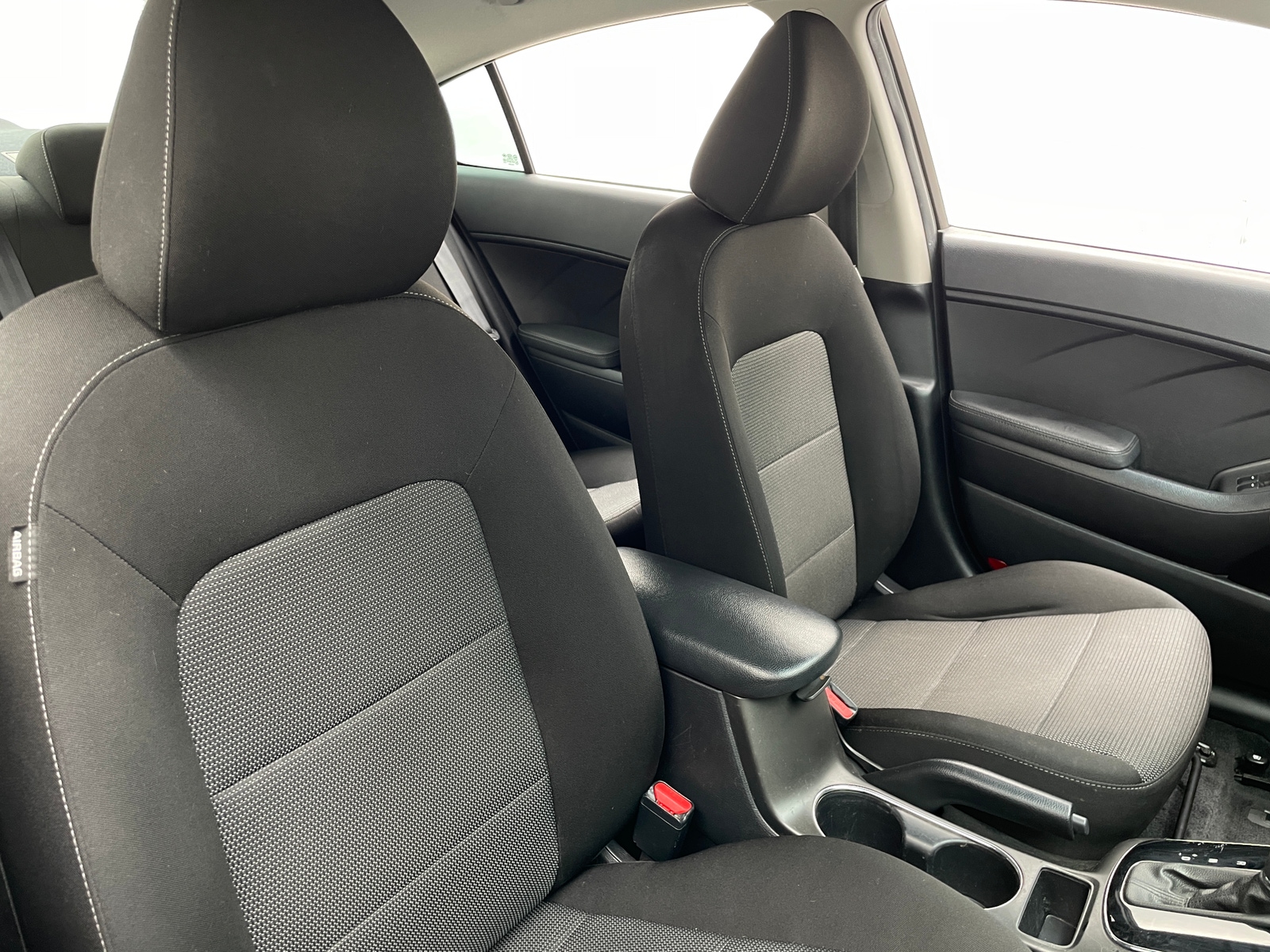 Thumbnail: 2017 Kia Forte - 2