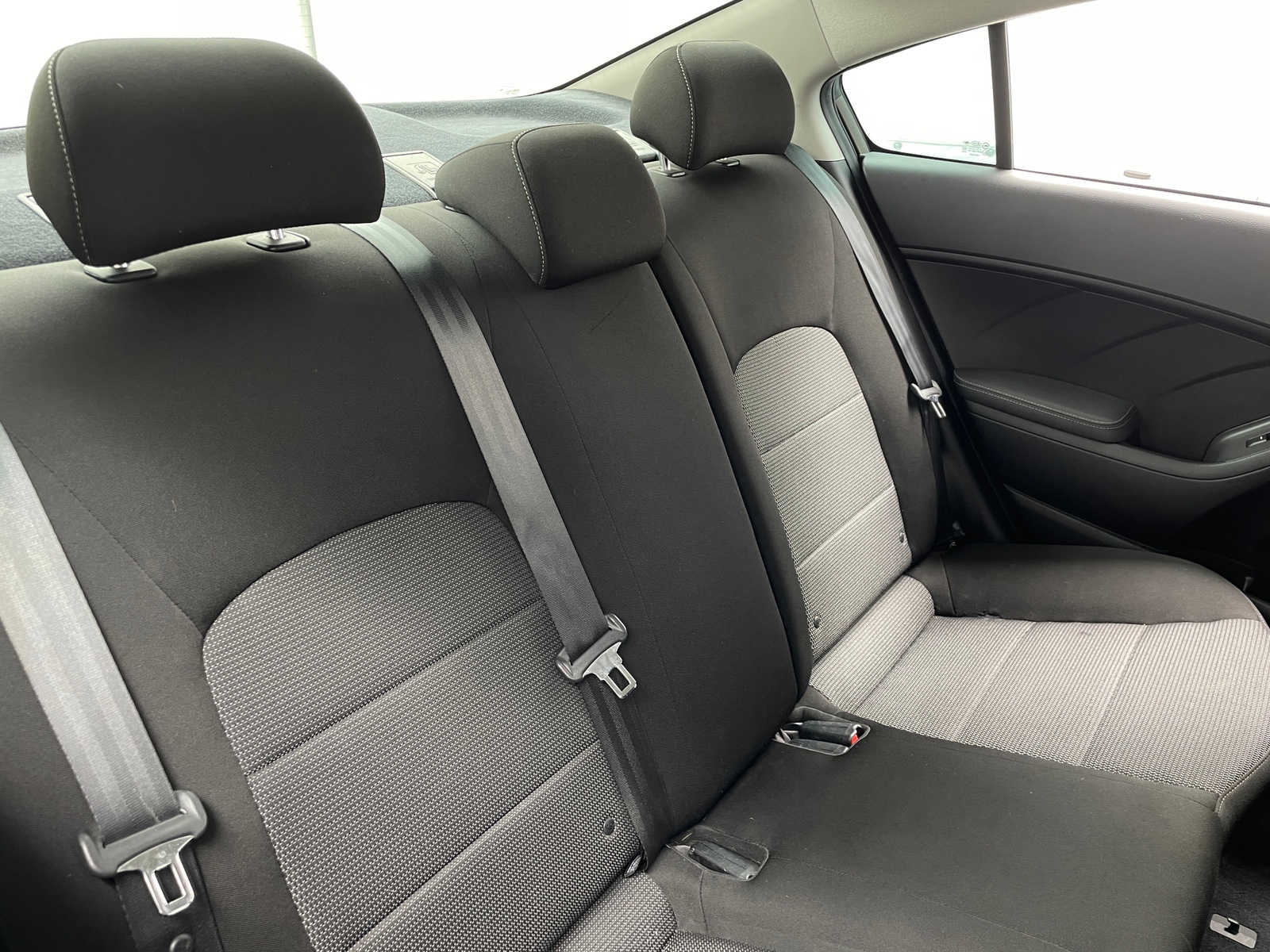 Thumbnail: 2017 Kia Forte - 6