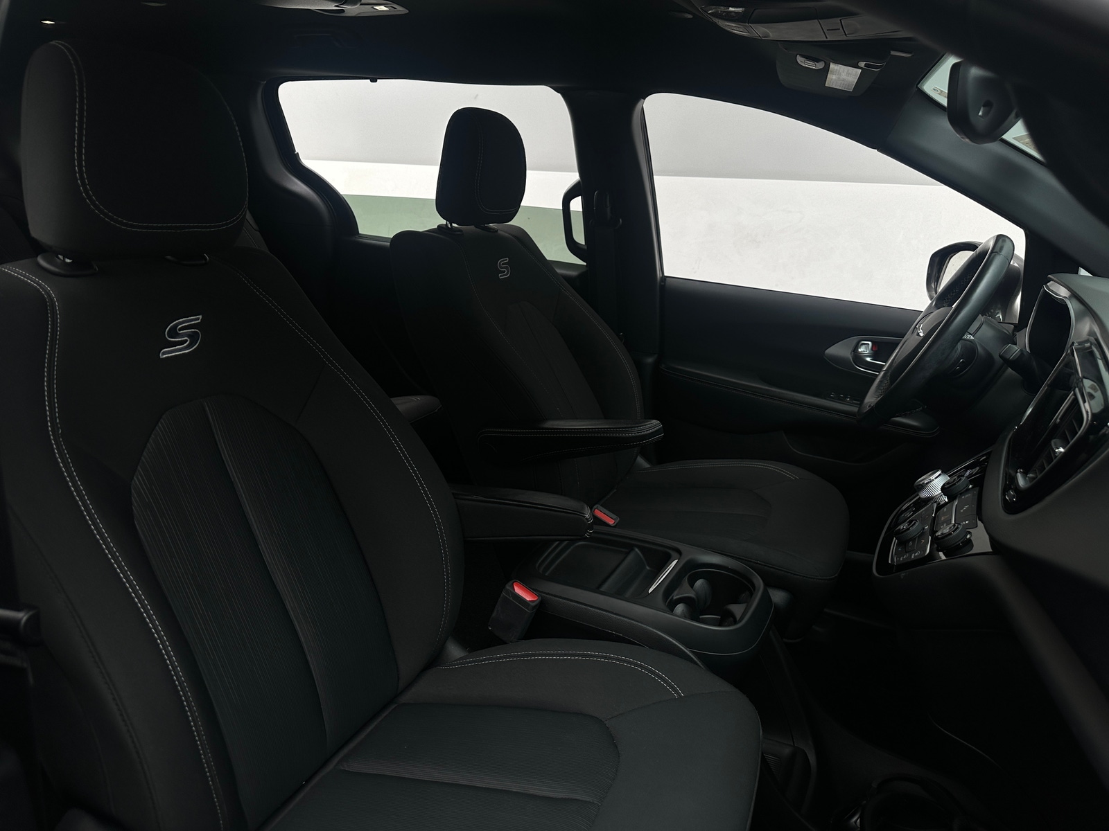Thumbnail: 2019 Chrysler Pacifica - 2