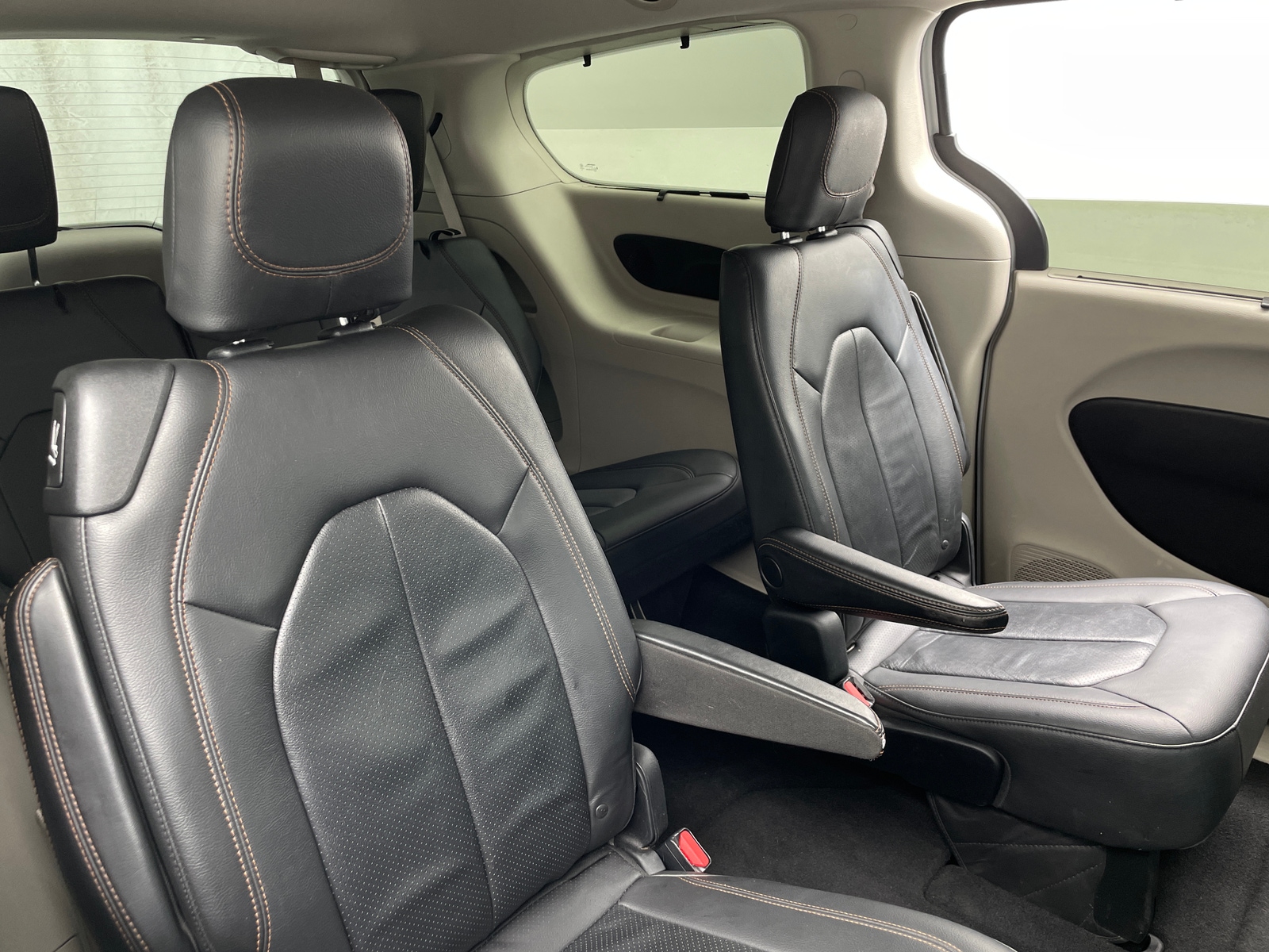 Thumbnail: 2017 Chrysler Pacifica - 5