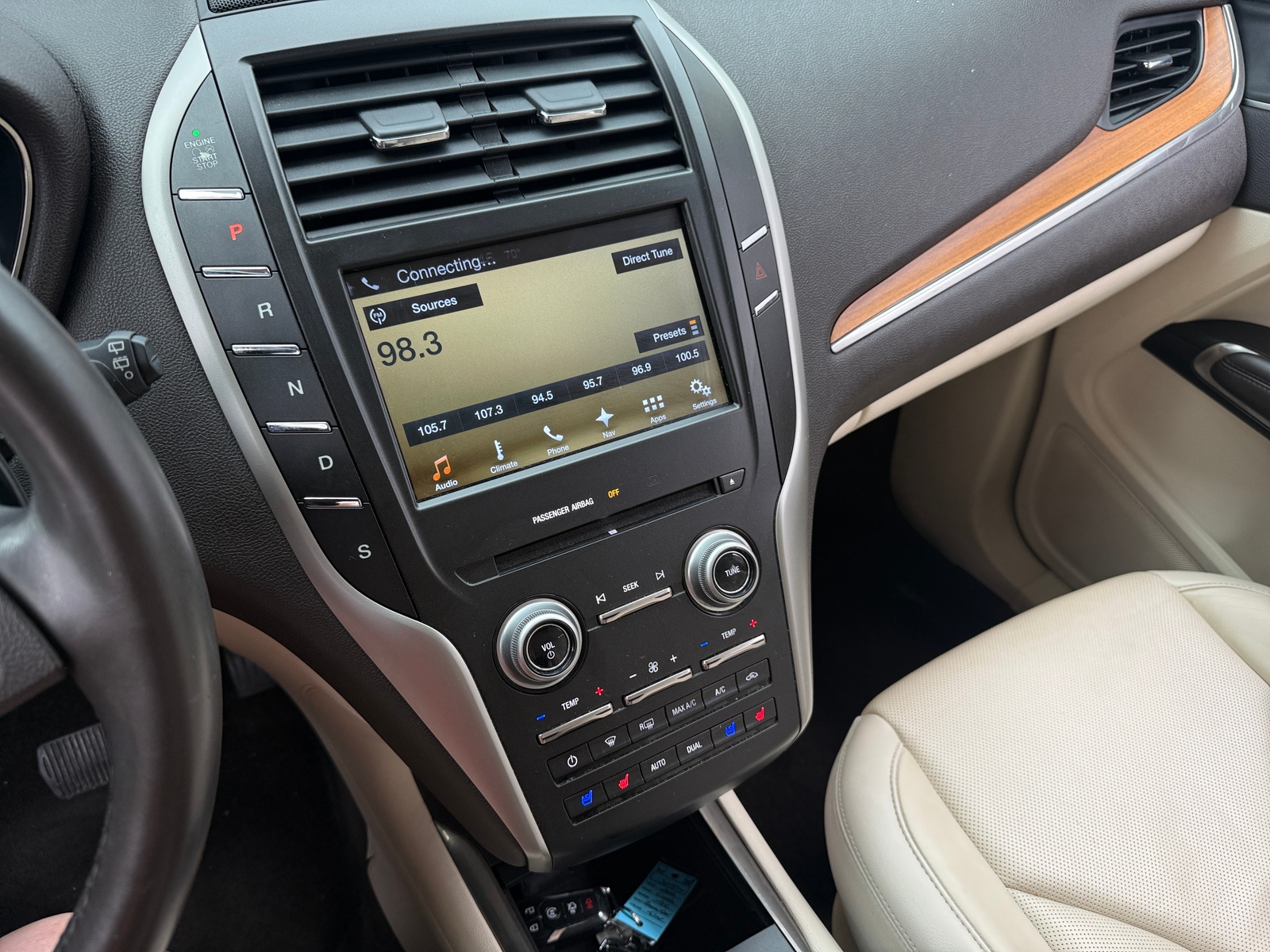 Thumbnail: 2016 Lincoln MKC - 3