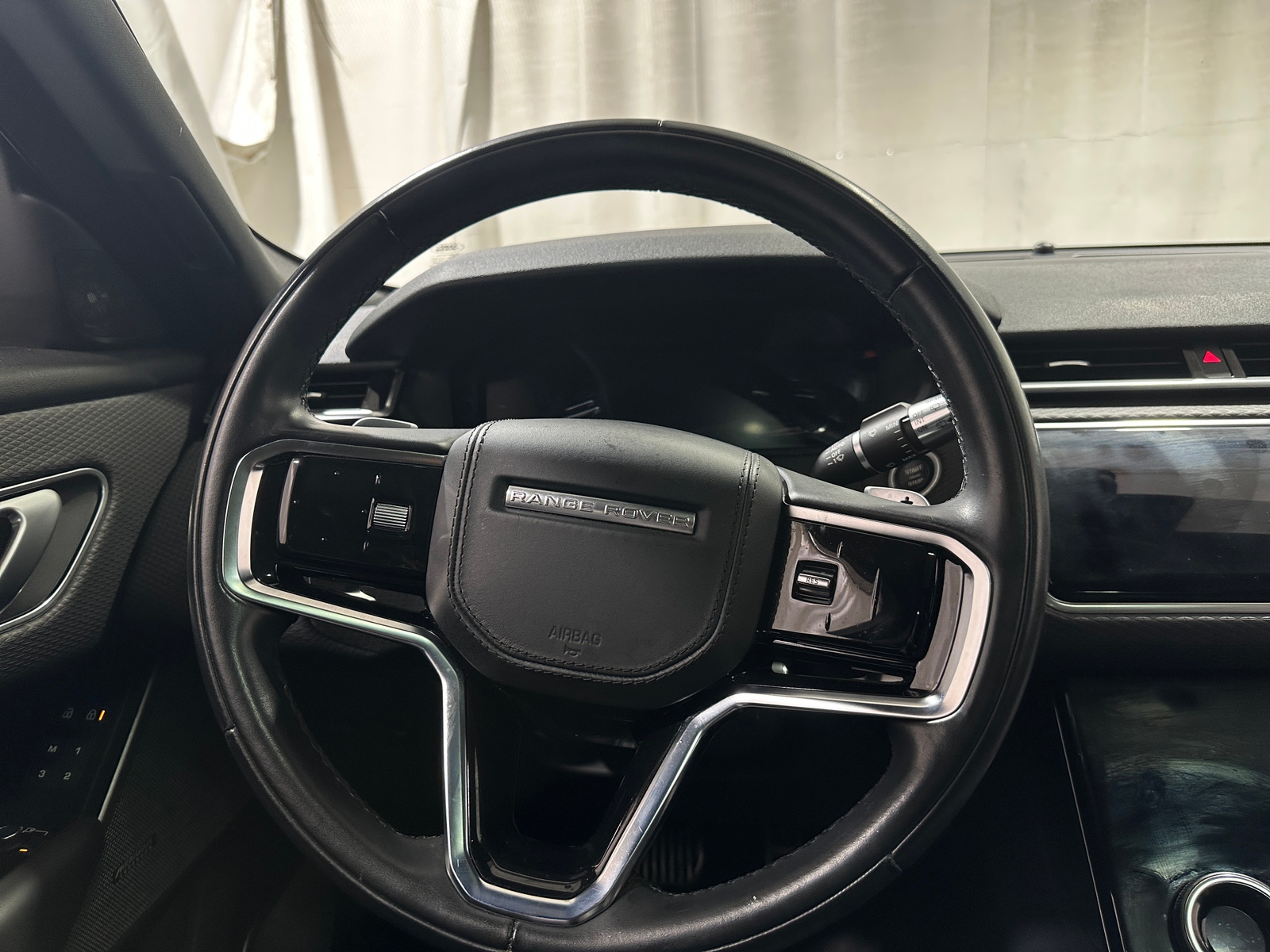 Thumbnail: 2021 Land Rover Range Rover Velar - 4
