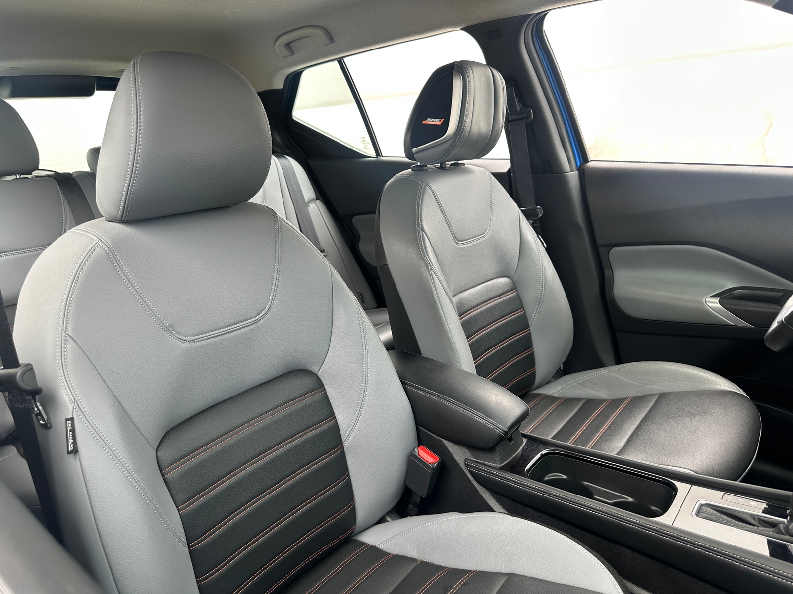 Thumbnail: 2023 Nissan Kicks - 2