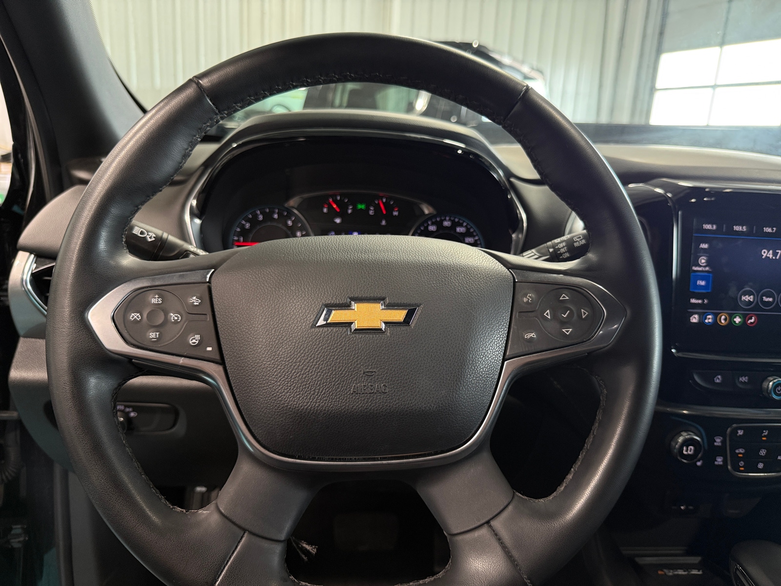 Thumbnail: 2023 Chevrolet Traverse - 4