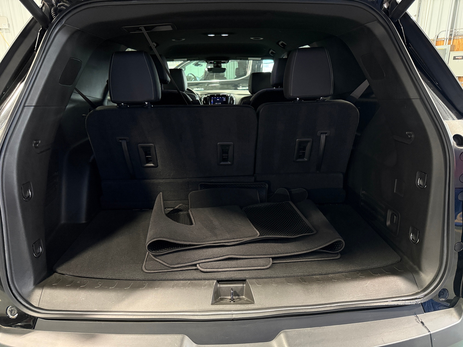 Thumbnail: 2023 Chevrolet Traverse - 6