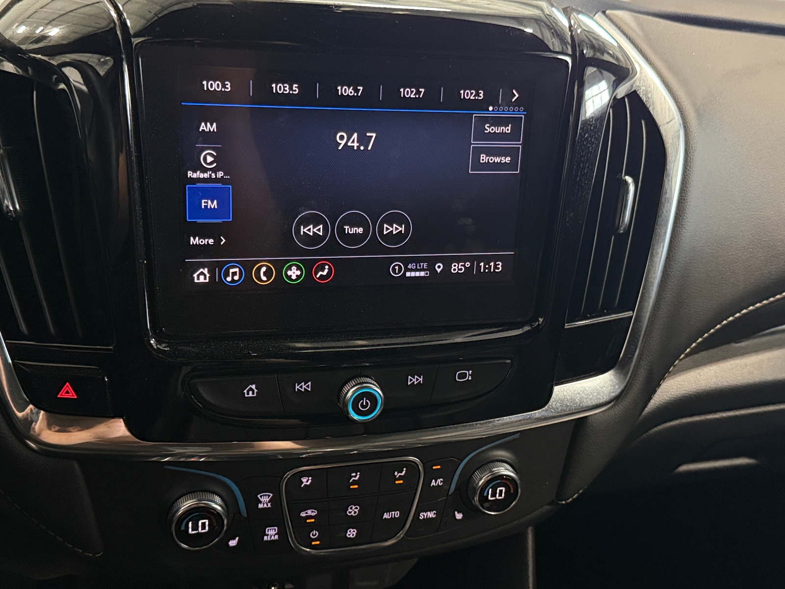 Thumbnail: 2023 Chevrolet Traverse - 3