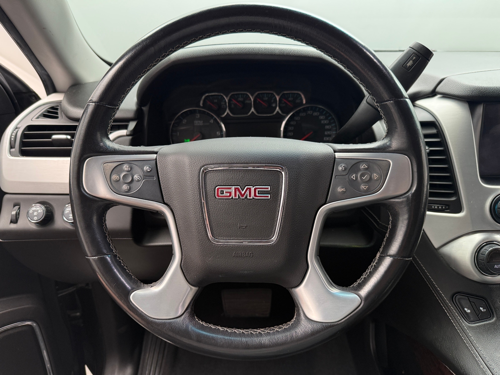 Thumbnail: 2019 GMC Yukon XL - 4