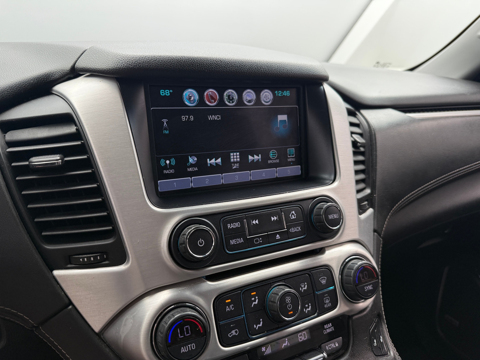 Thumbnail: 2019 GMC Yukon XL - 3