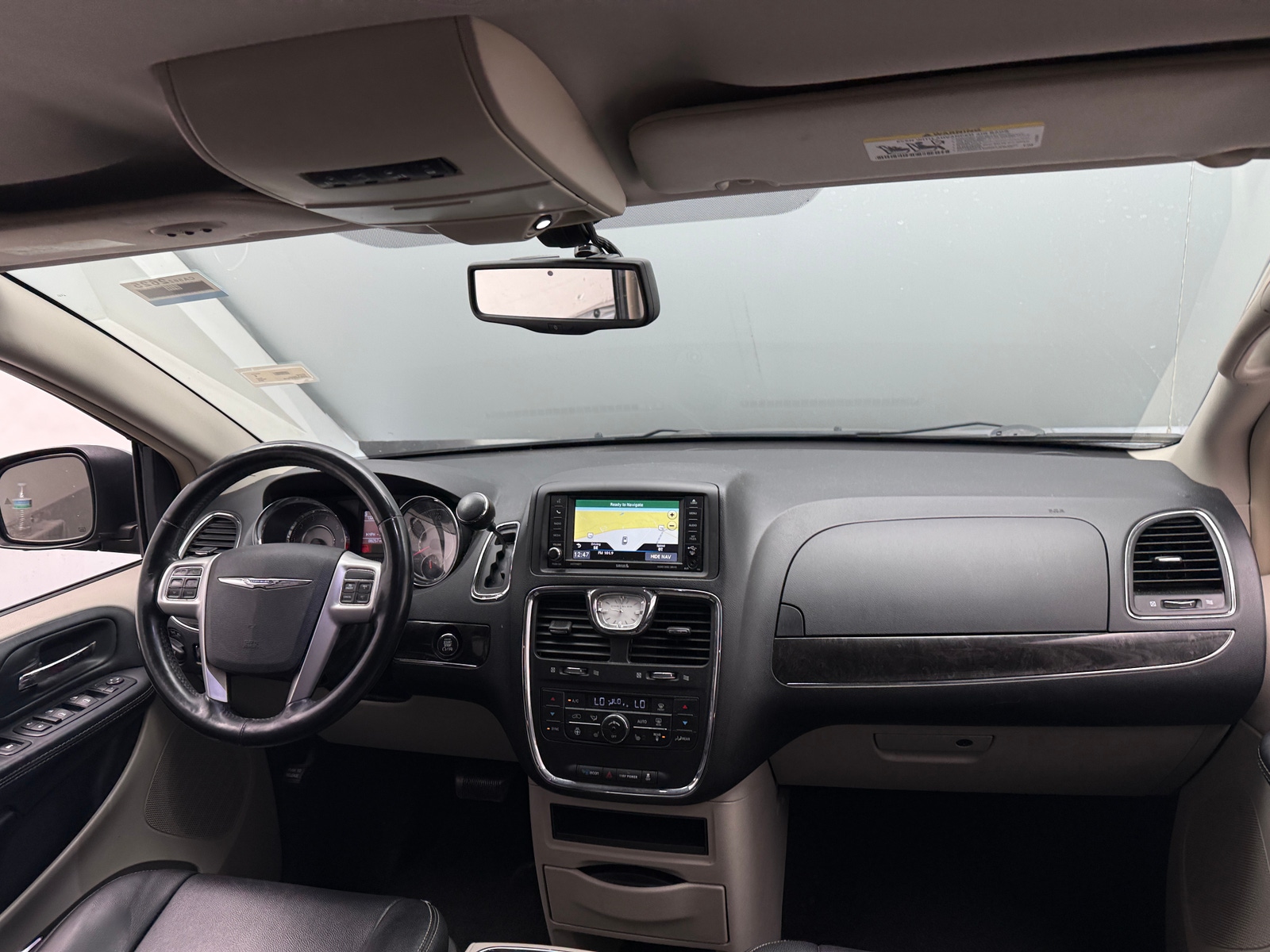 Thumbnail: 2015 Chrysler Town & Country - 2