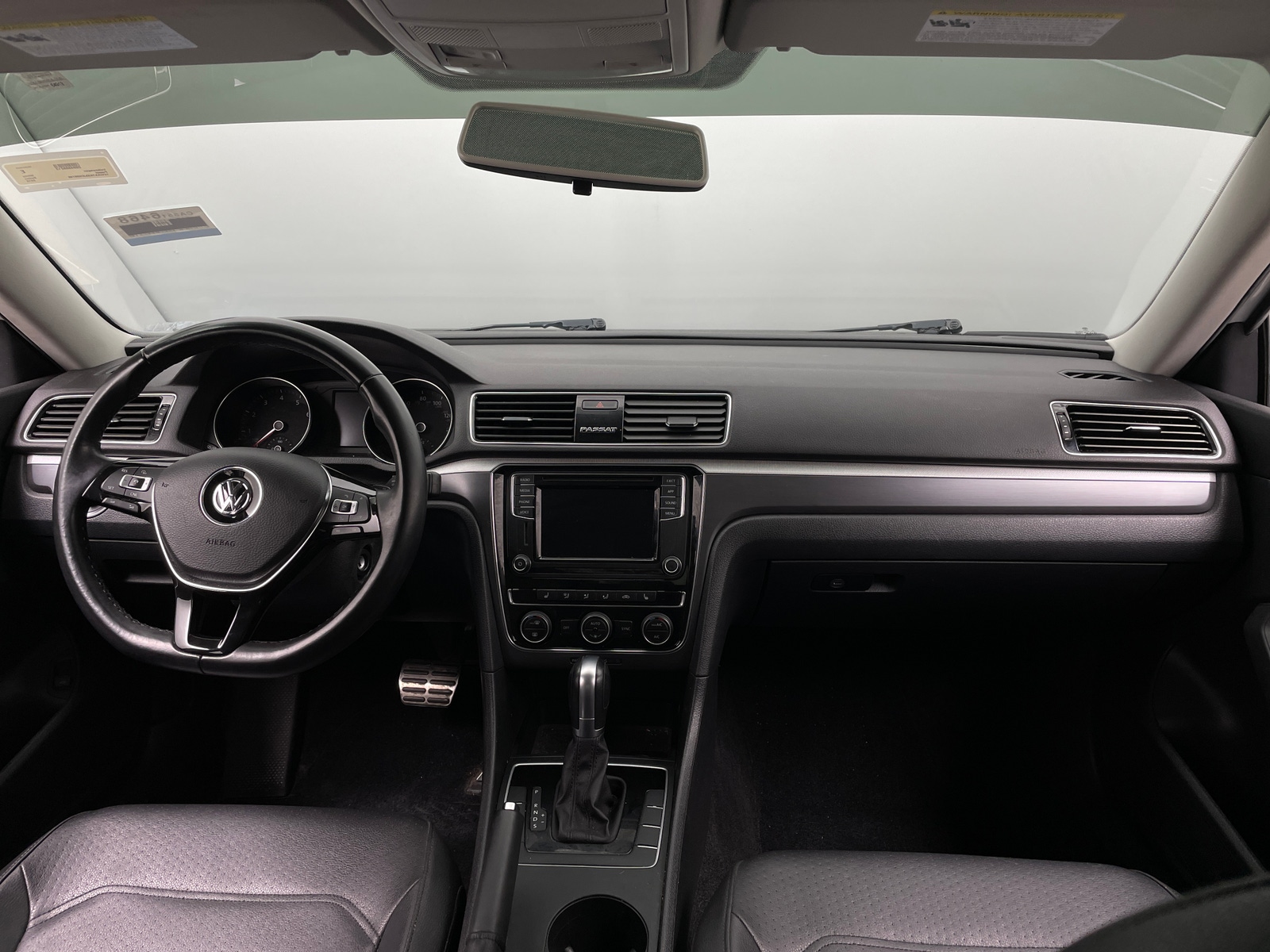 Thumbnail: 2018 Volkswagen Passat - 2