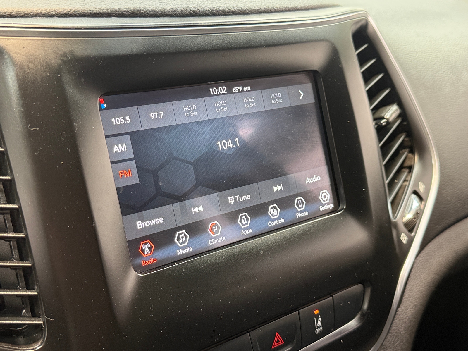 Thumbnail: 2021 Jeep Cherokee - 4