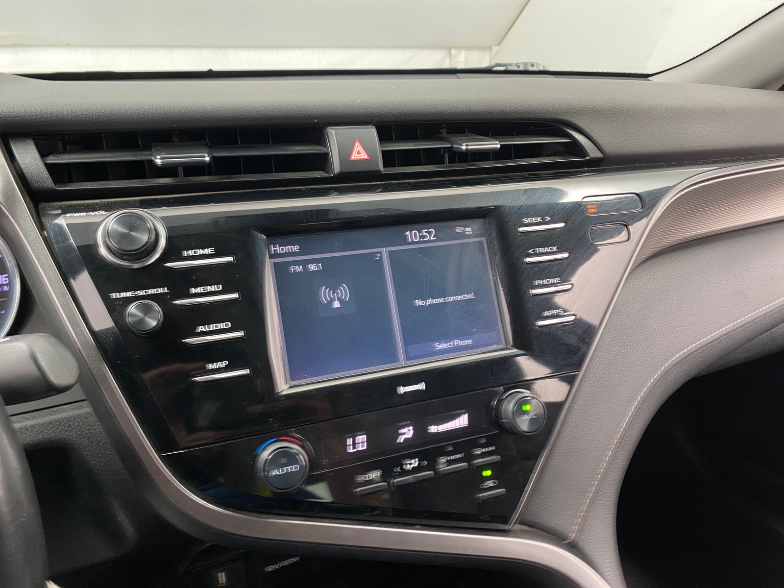 Thumbnail: 2020 Toyota Camry - 4