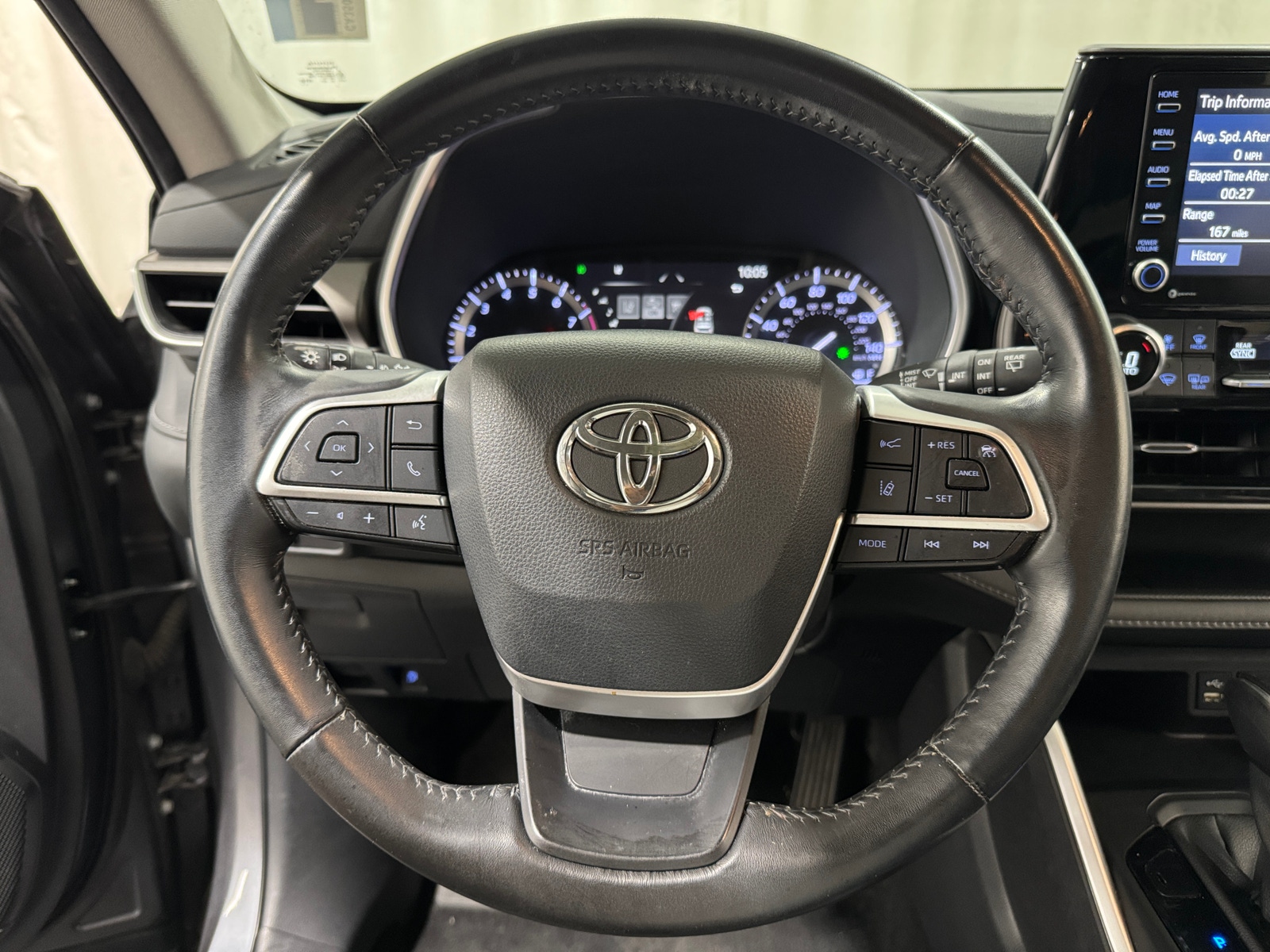 Thumbnail: 2022 Toyota Highlander - 4