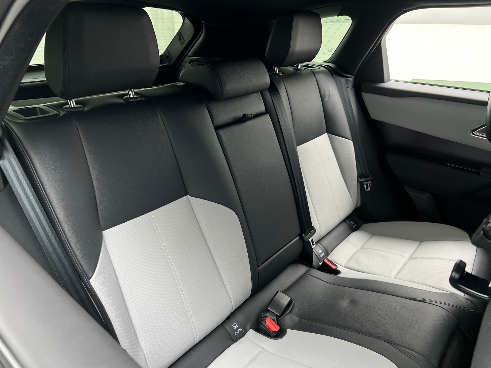 Thumbnail: 2026 Land Rover Range Rover Velar - 5