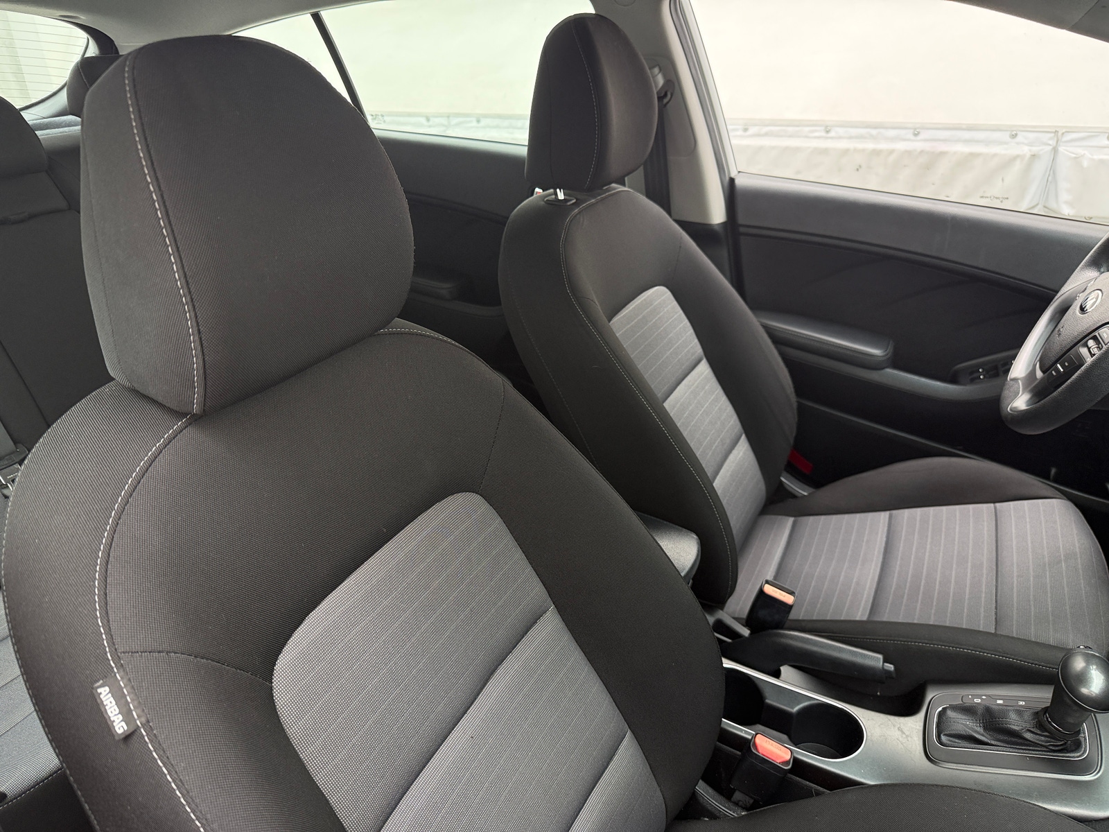 Thumbnail: 2016 Kia Forte - 2