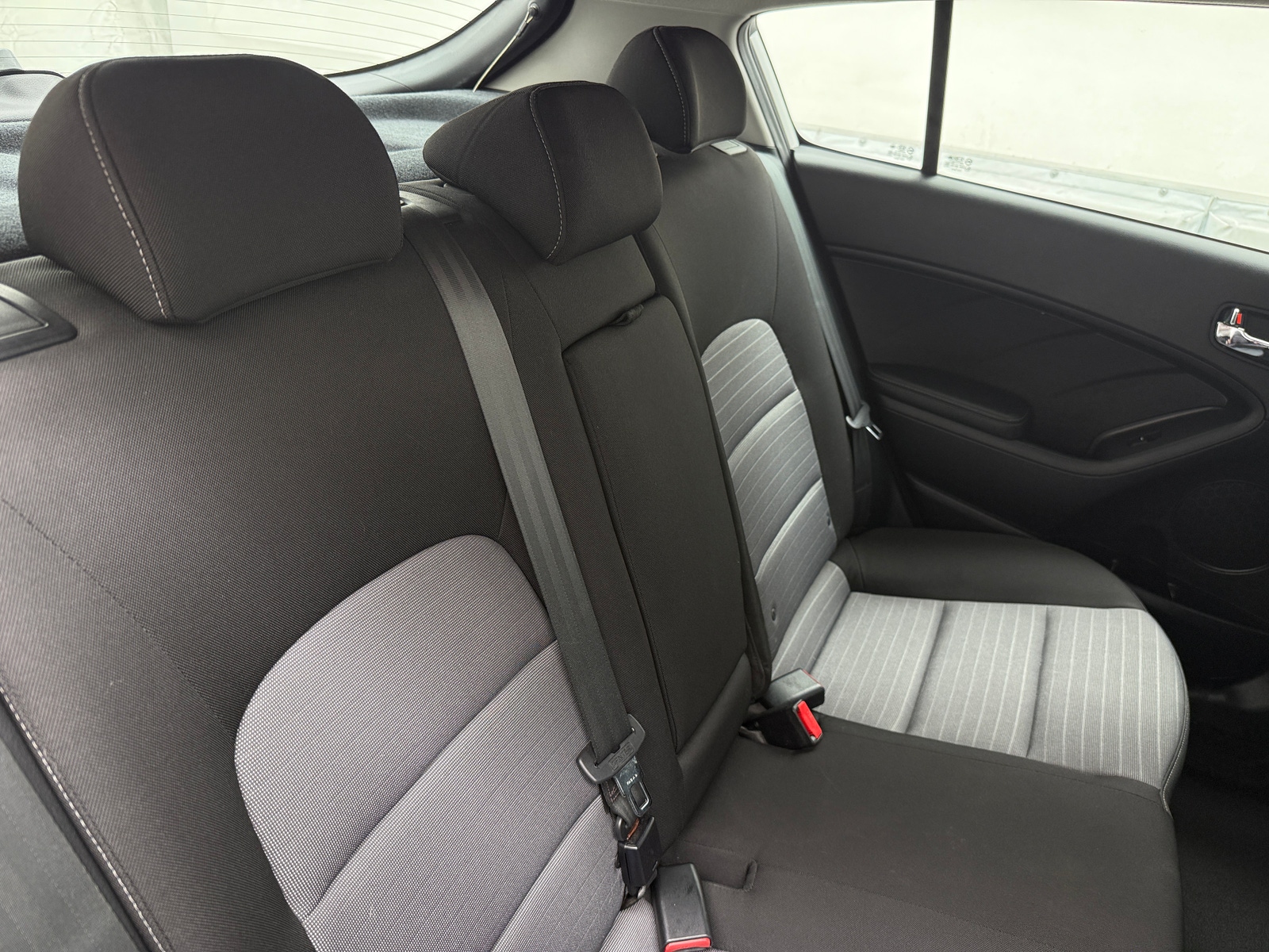 Thumbnail: 2016 Kia Forte - 6