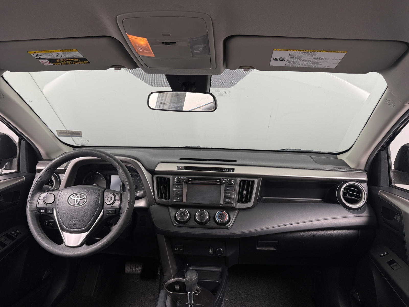 Thumbnail: 2018 Toyota RAV4 - 3
