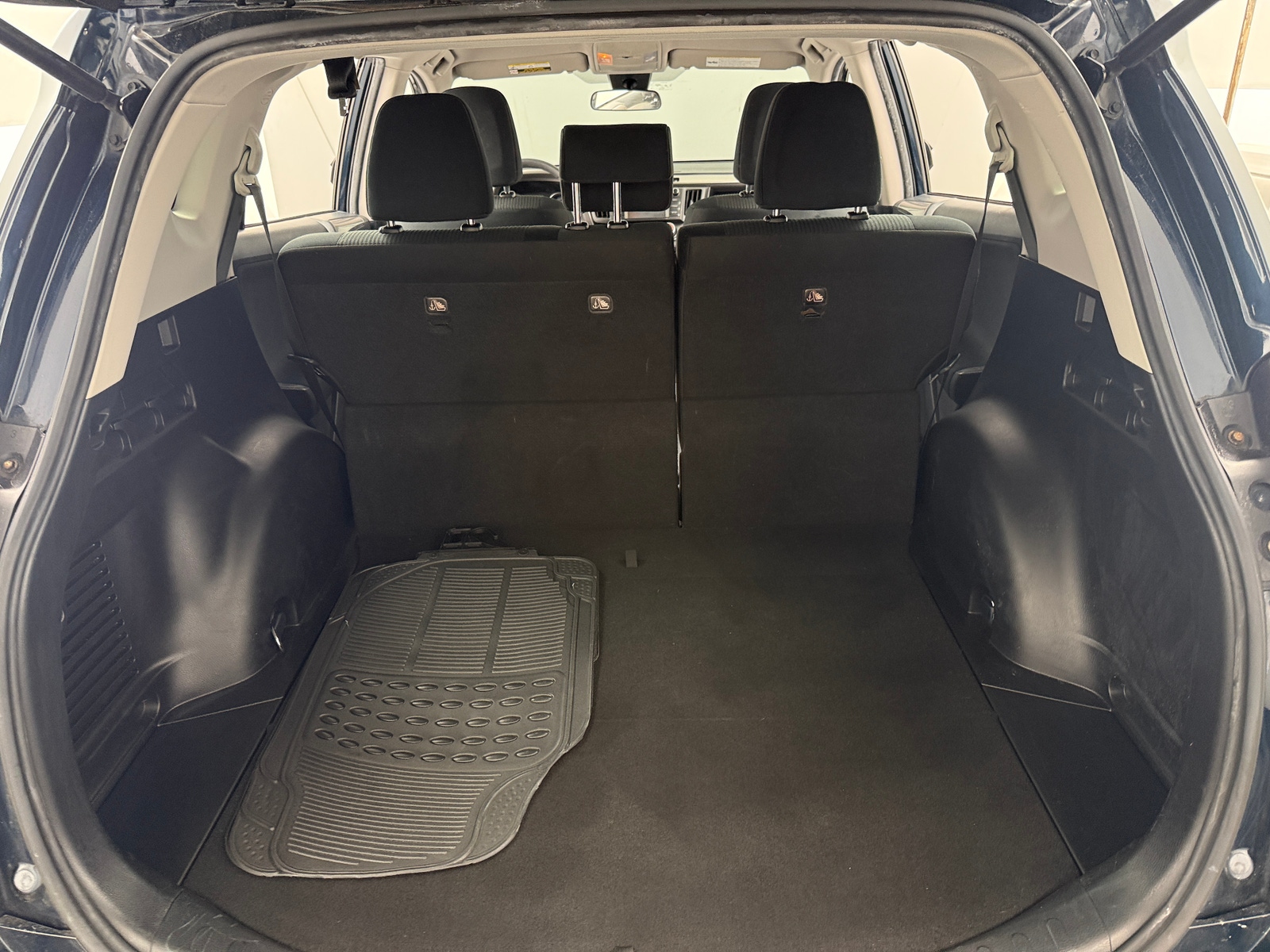 Thumbnail: 2018 Toyota RAV4 - 7
