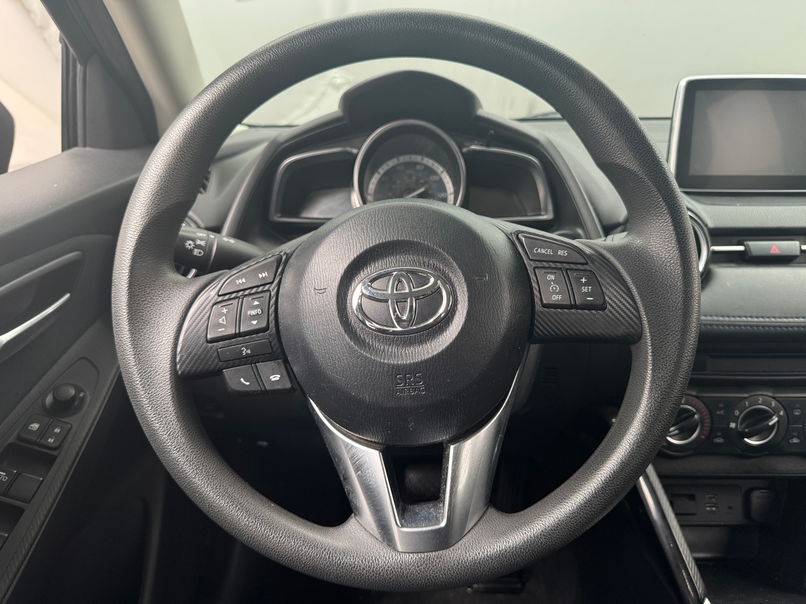 Thumbnail: 2018 Toyota Yaris iA - 5