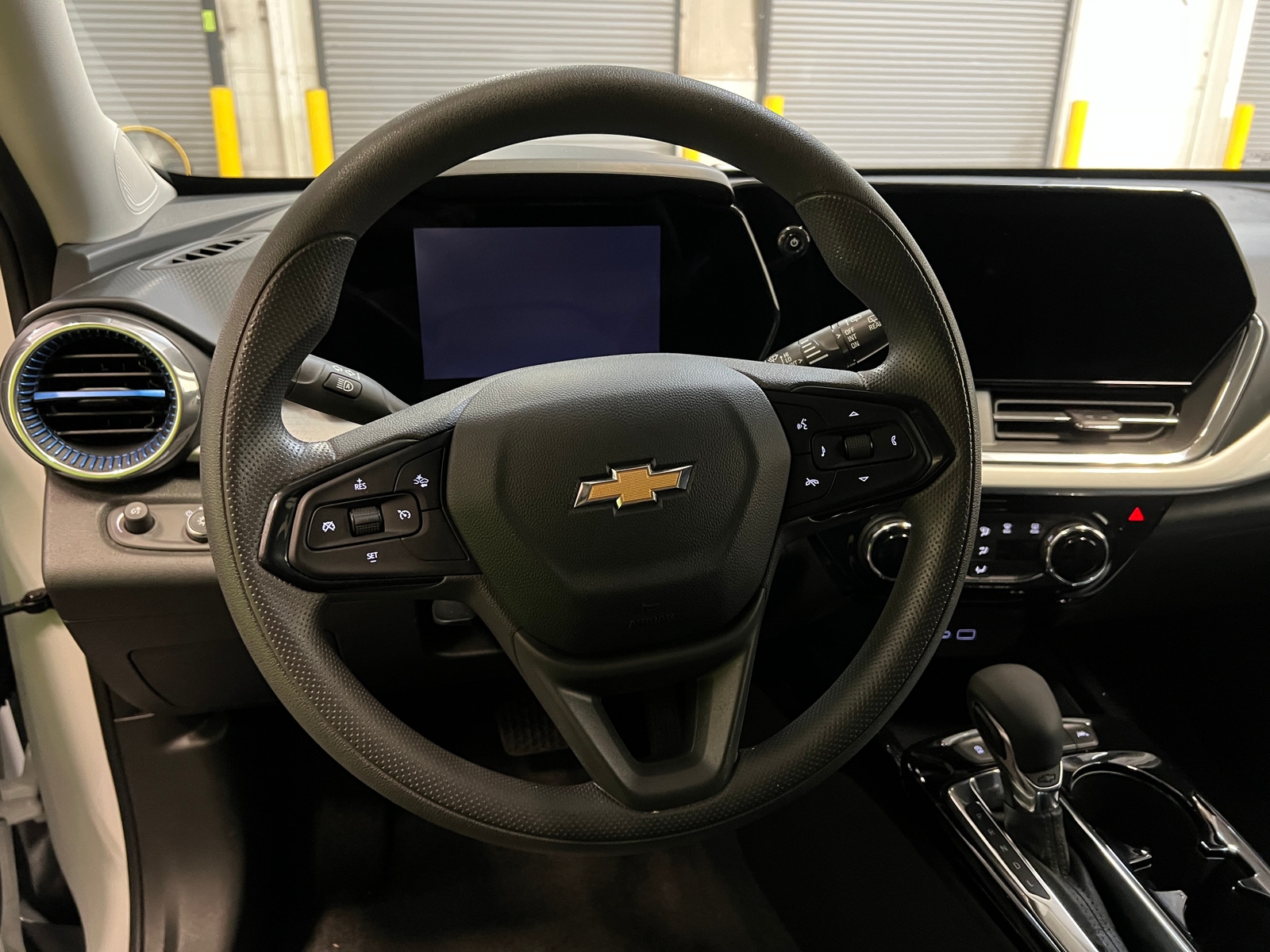 Thumbnail: 2025 Chevrolet Trax - 5