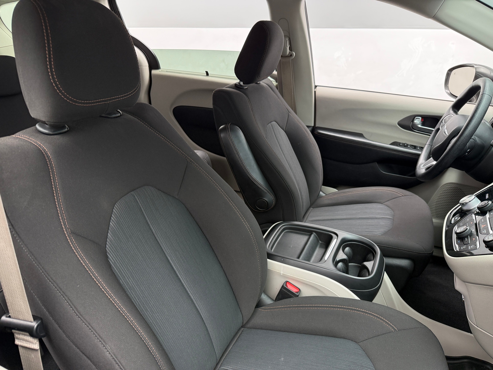 Thumbnail: 2020 Chrysler Pacifica - 2