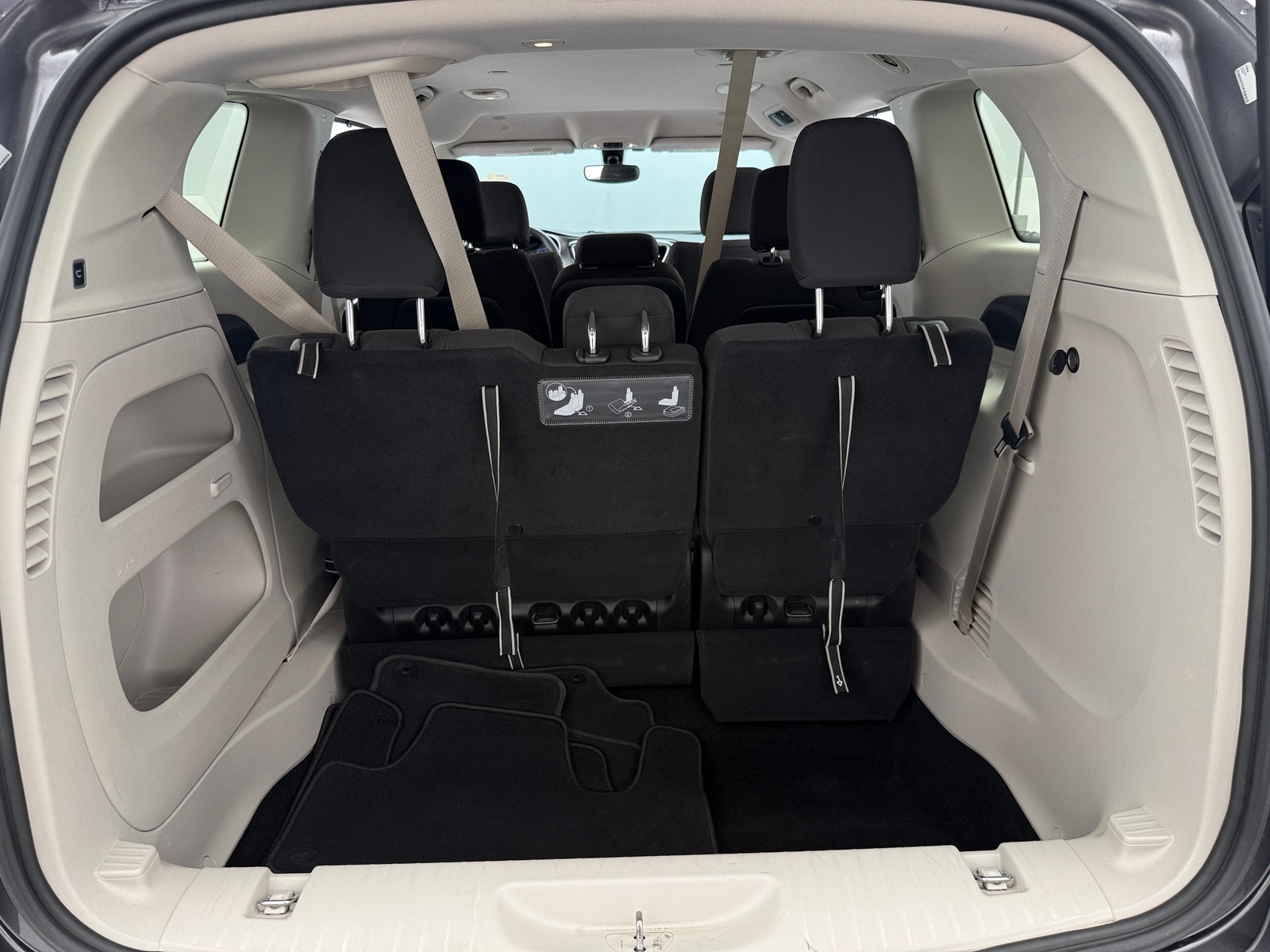 Thumbnail: 2020 Chrysler Pacifica - 7