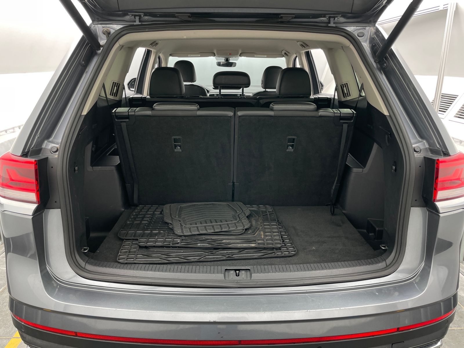 Thumbnail: 2021 Volkswagen Atlas - 6