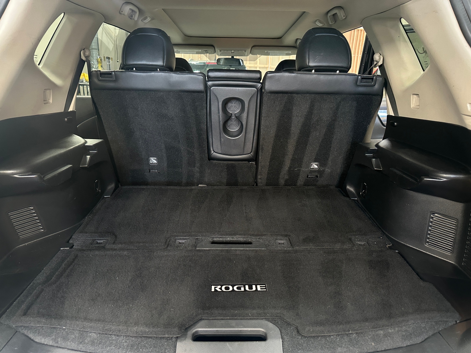 Thumbnail: 2015 Nissan Rogue - 6