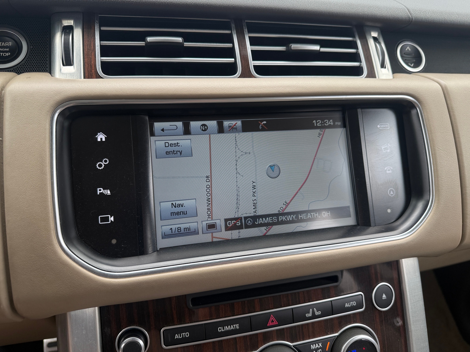Thumbnail: 2016 Land Rover Range Rover - 3