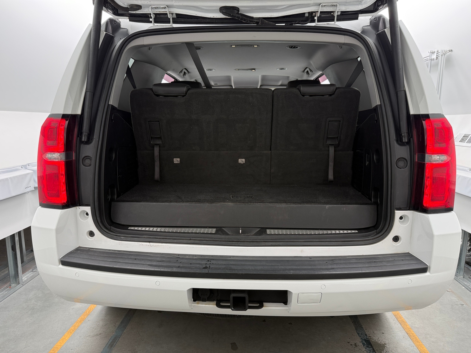 Thumbnail: 2019 Chevrolet Tahoe - 6