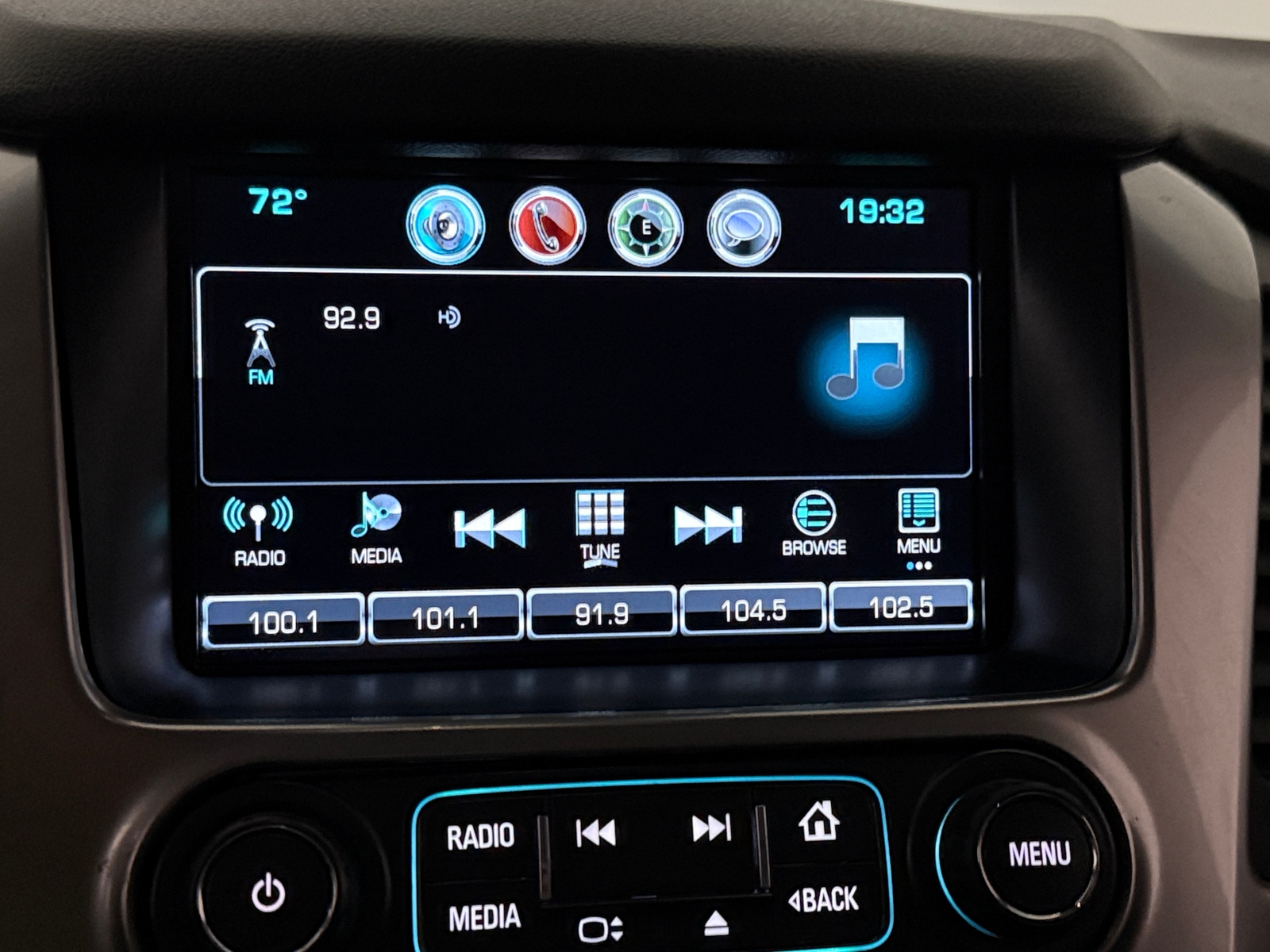 Thumbnail: 2019 Chevrolet Tahoe - 3