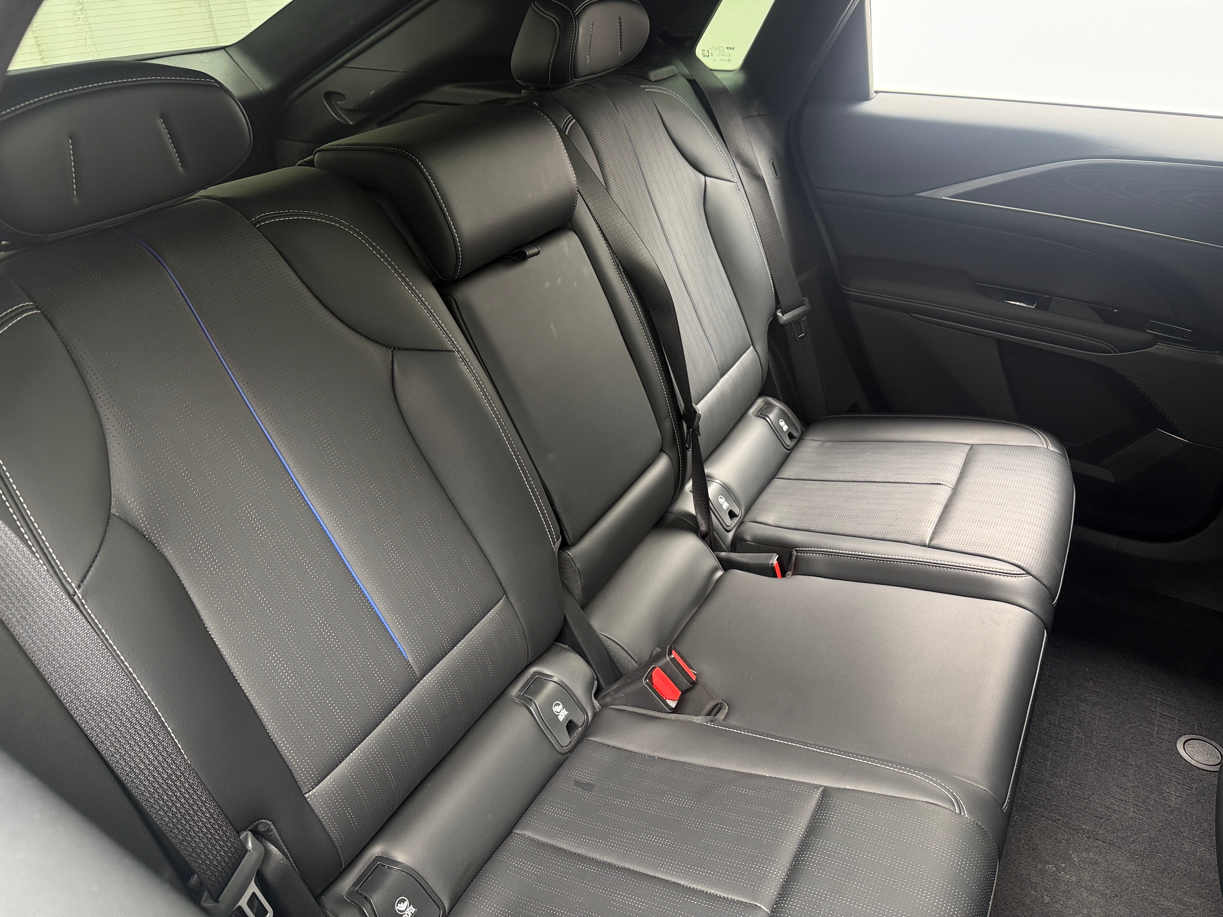 Used 2024 Cadillac LYRIQ Sport 1 with VIN 1GYKPTRL9RZ100541 for sale in Auburn, WA