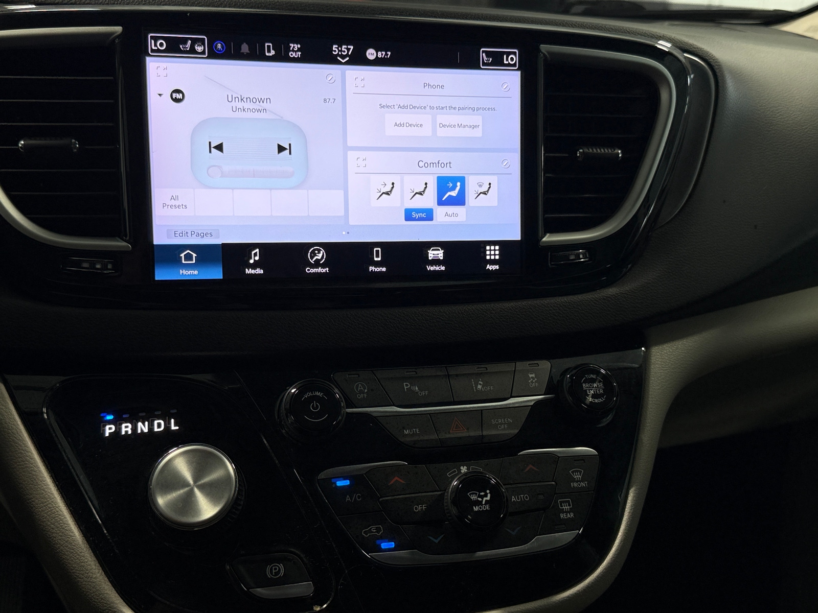 Thumbnail: 2024 Chrysler Pacifica - 3