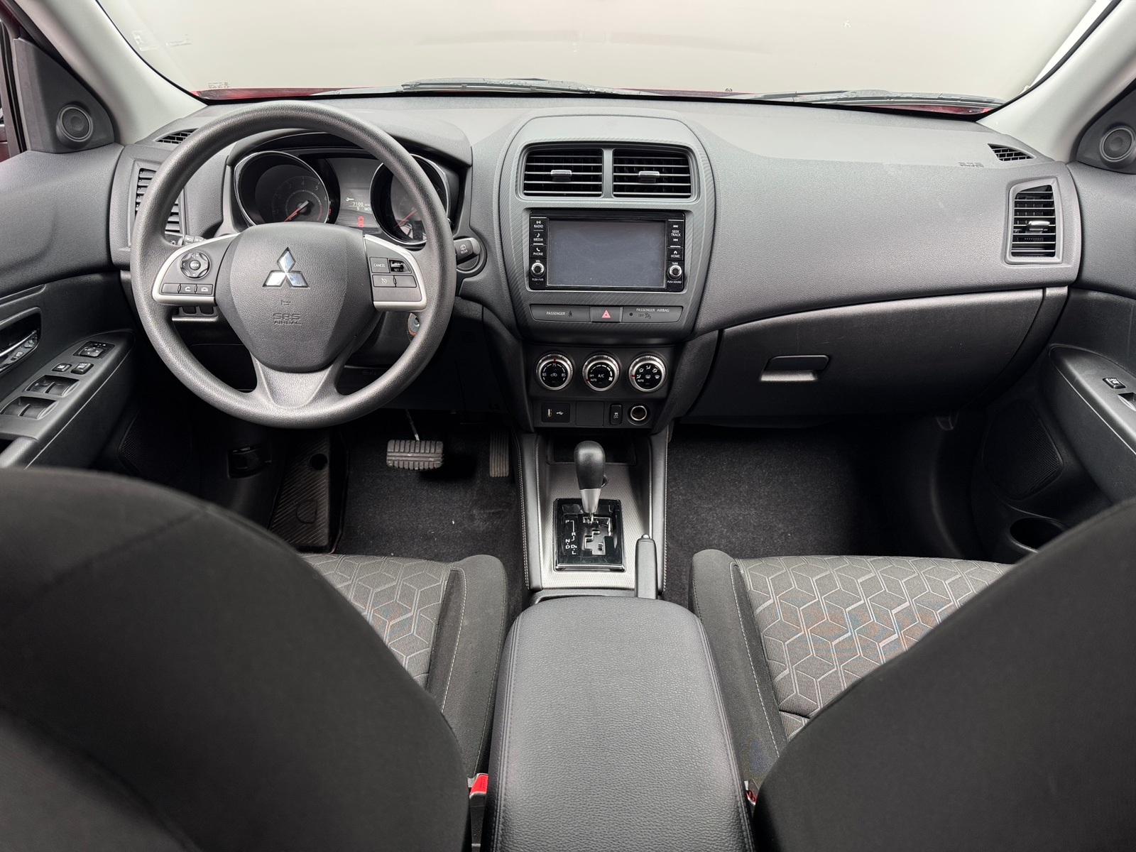 Thumbnail: 2025 Mitsubishi Outlander Sport - 3