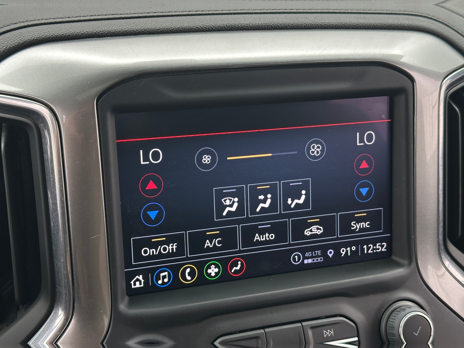 Thumbnail: 2022 Chevrolet Silverado 2500 - 4