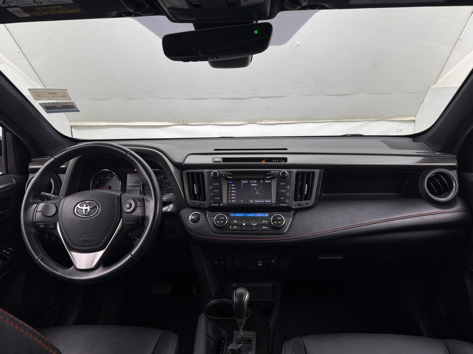 Thumbnail: 2018 Toyota RAV4 - 3