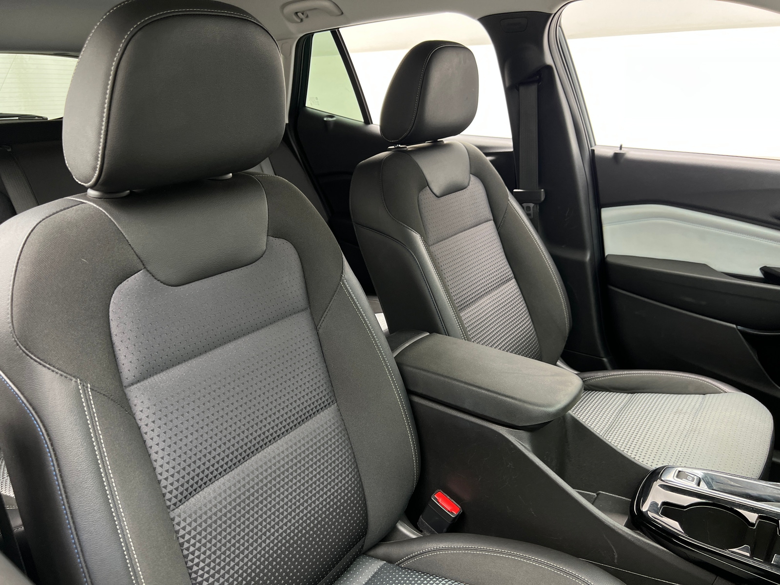 Thumbnail: 2025 Chevrolet Trax - 2