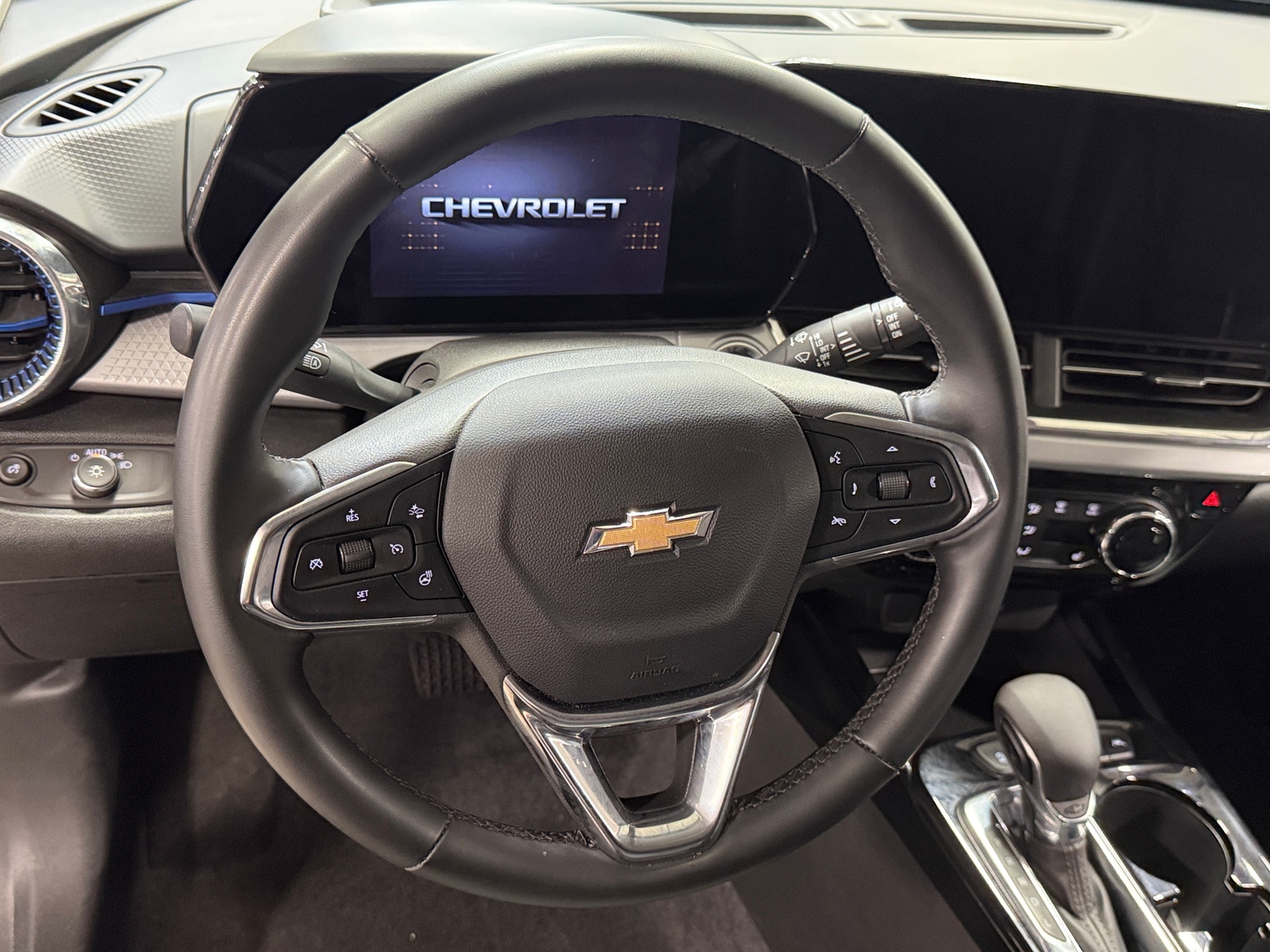 Thumbnail: 2025 Chevrolet Trax - 5