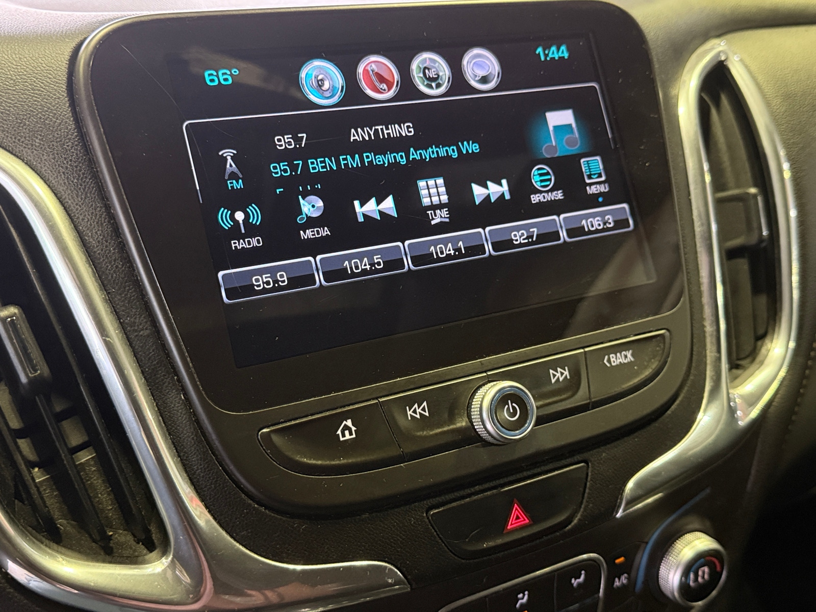 Thumbnail: 2018 Chevrolet Equinox - 4